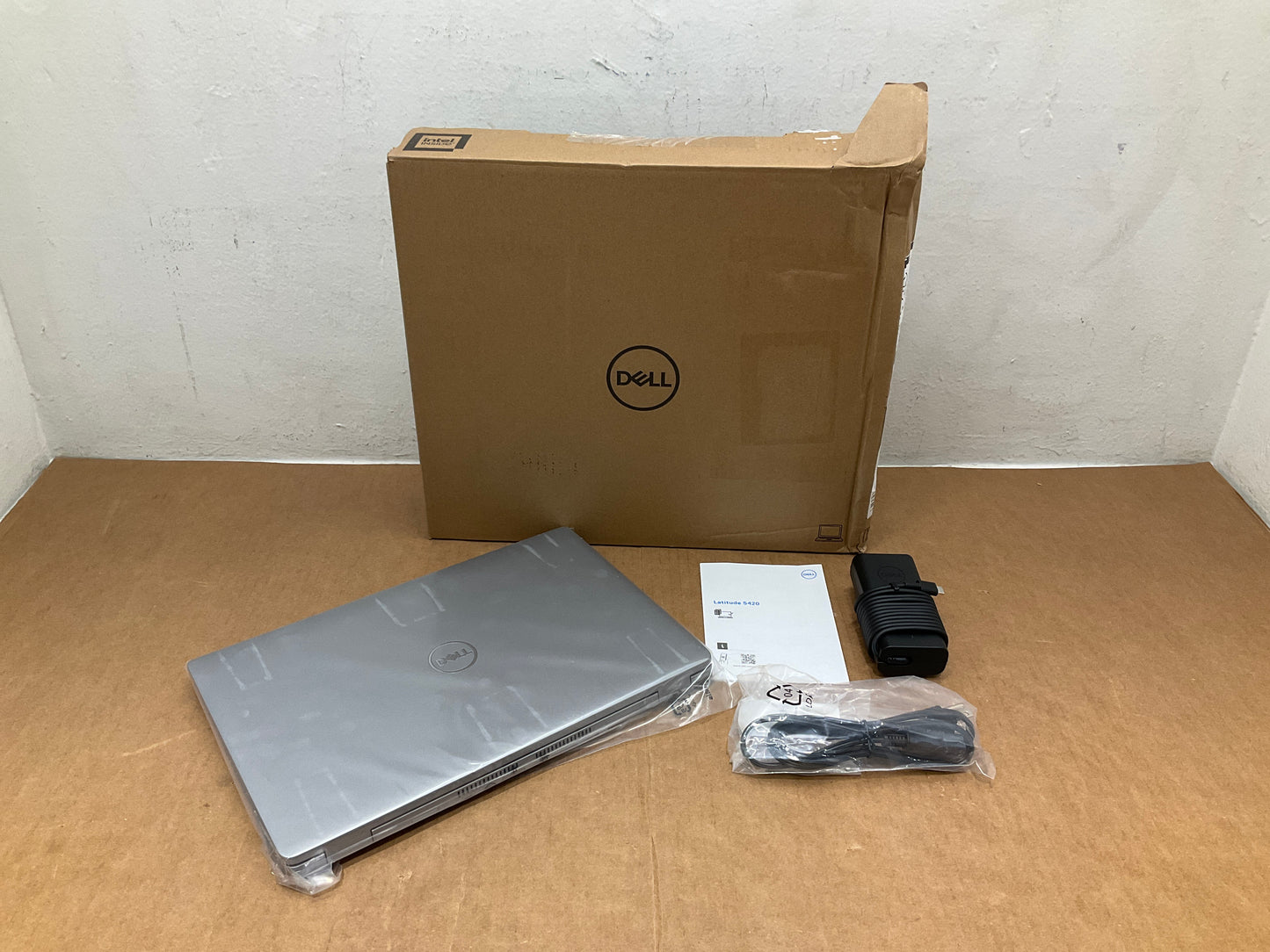 Dell-Latitude-5420-i5-1145G7-16GB-512GB-BT5-2-WiFi6-14F-W10P