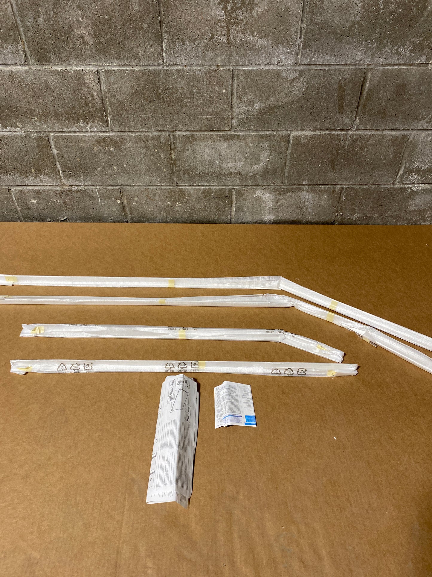 Samsung-75--TV-Customizable-Frame--2021---white-