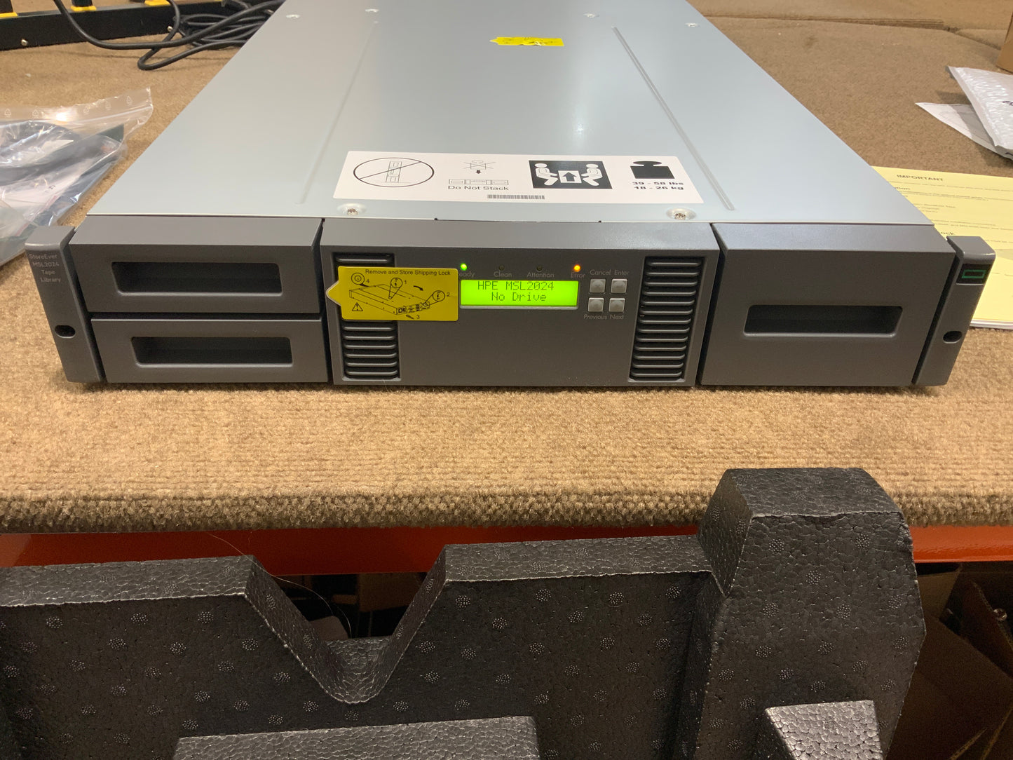 HP-Compaq-MSL2024-Rack-Mount-Tape-Library--24-Slot-