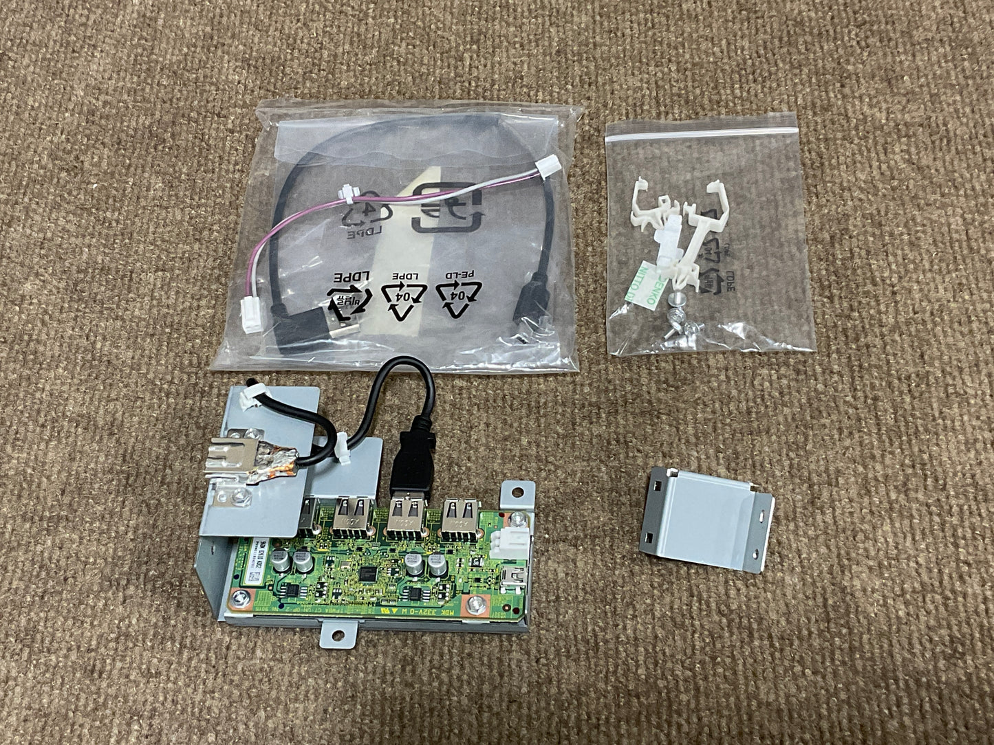 Xerox-USB-Hub-Kit--PrimeLink-C9065-