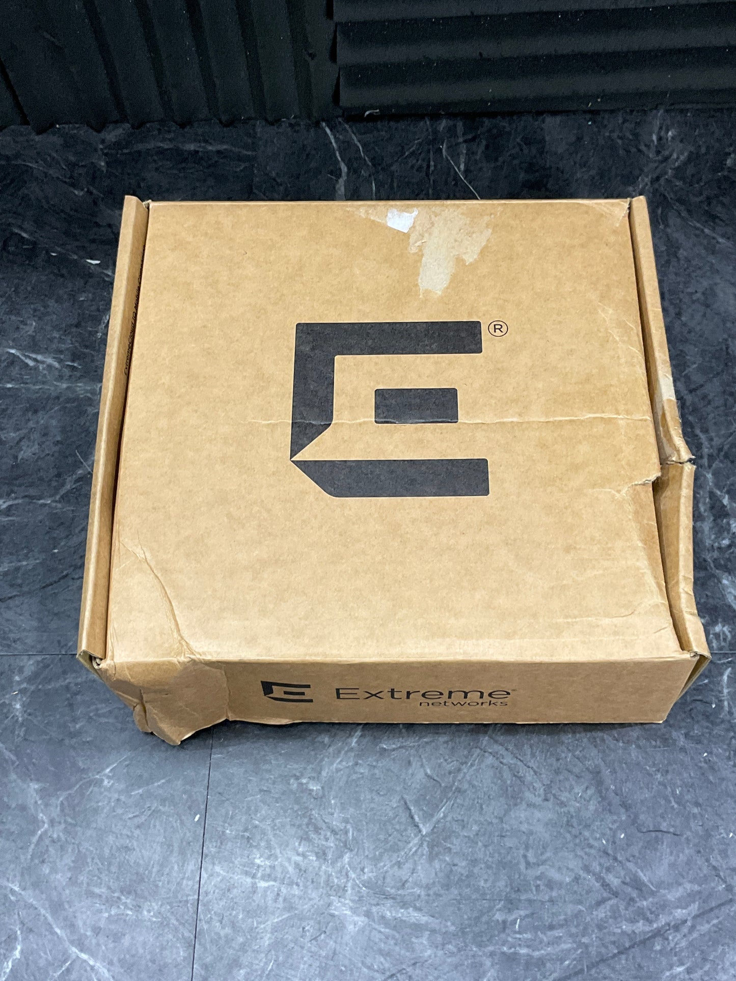 Extreme-Networks-Extreme-Wireless-WiFi6E-Access-Point