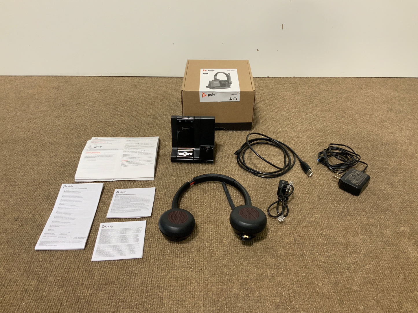 Plantronics-Voyager-8200-UC-Bluetooth-Stereo-Headset