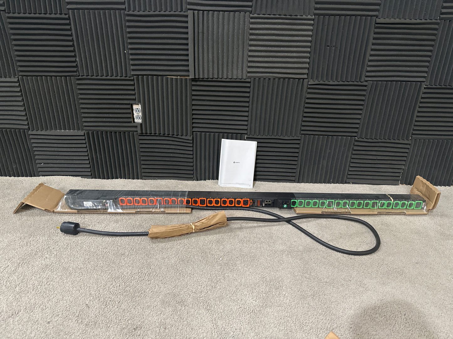 Vertiv-Geist-Switched-PDU--208v-