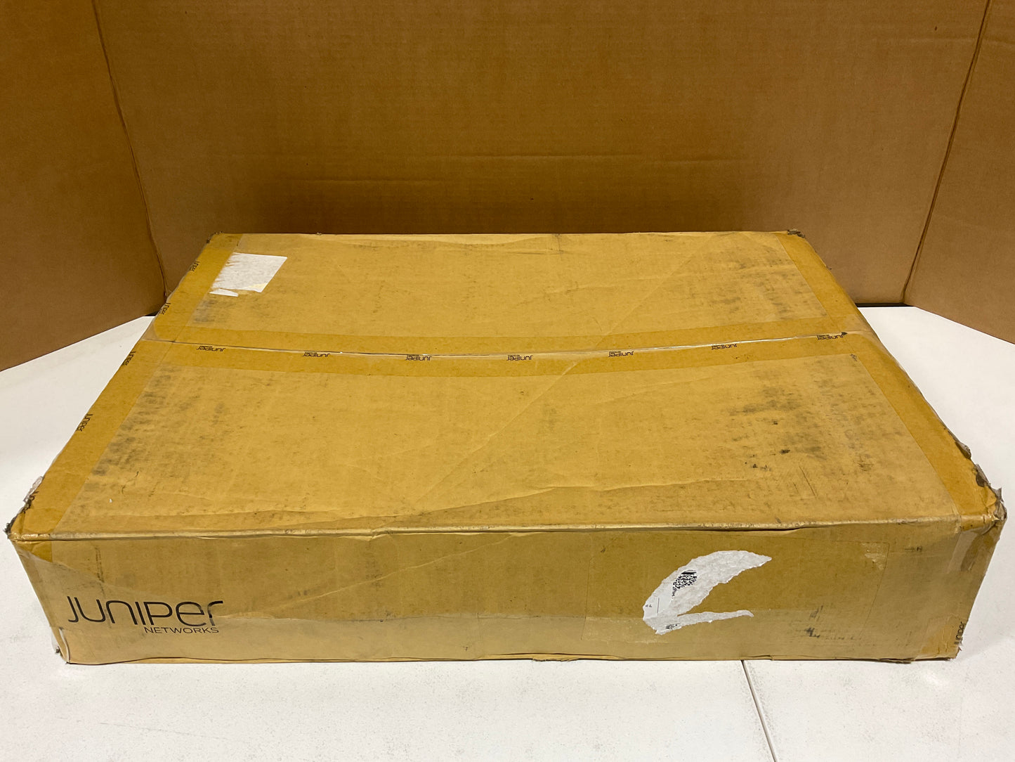 Juniper-Networks-QFX5200-32-port-100-Gigabit-QSFP28-Switch--DC-