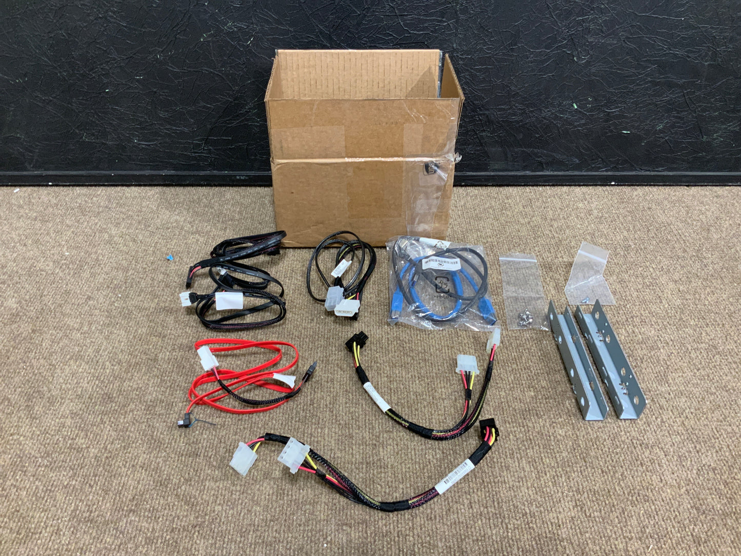 HPE-Media-Drive-Support-Cable-Kit