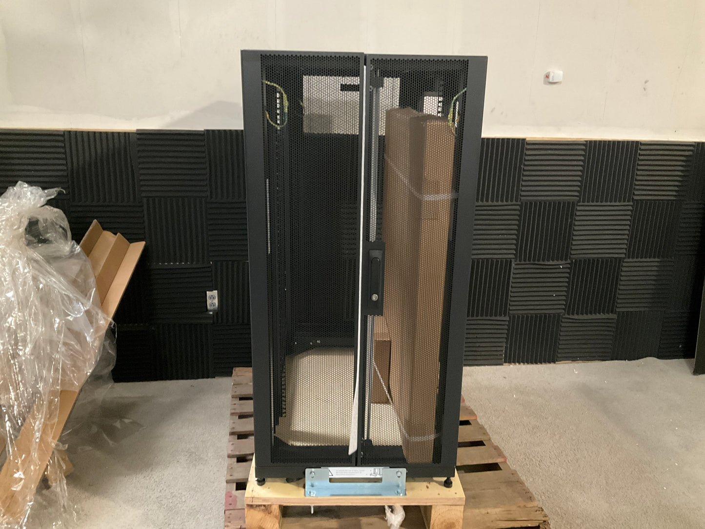 StarTech-Server-Equipment-Rack--25U-