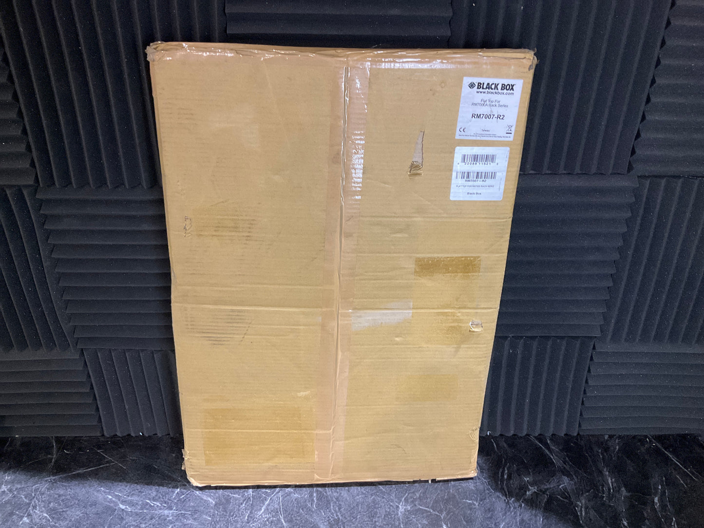 BlackBox-4-Post-Rack-Flap-Top