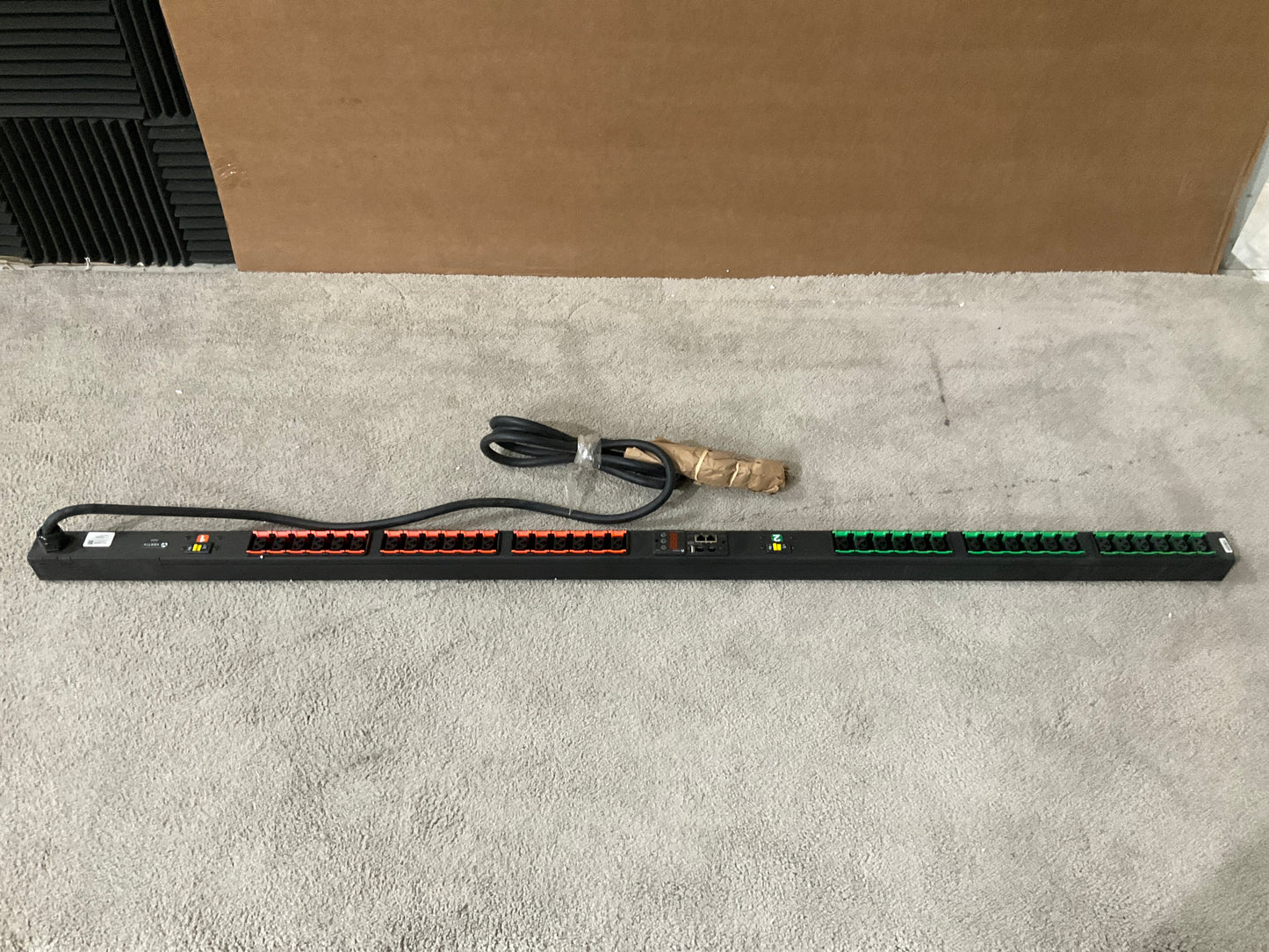 Vertiv-Geist-Monitored-PDU--208v-