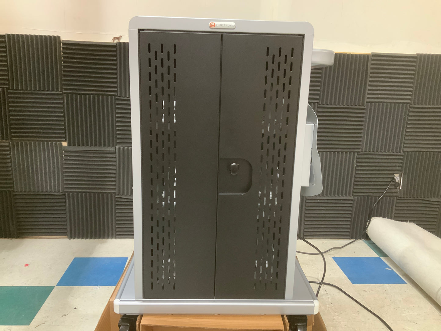 Bretford-Chromebook-Charging-Cart-36