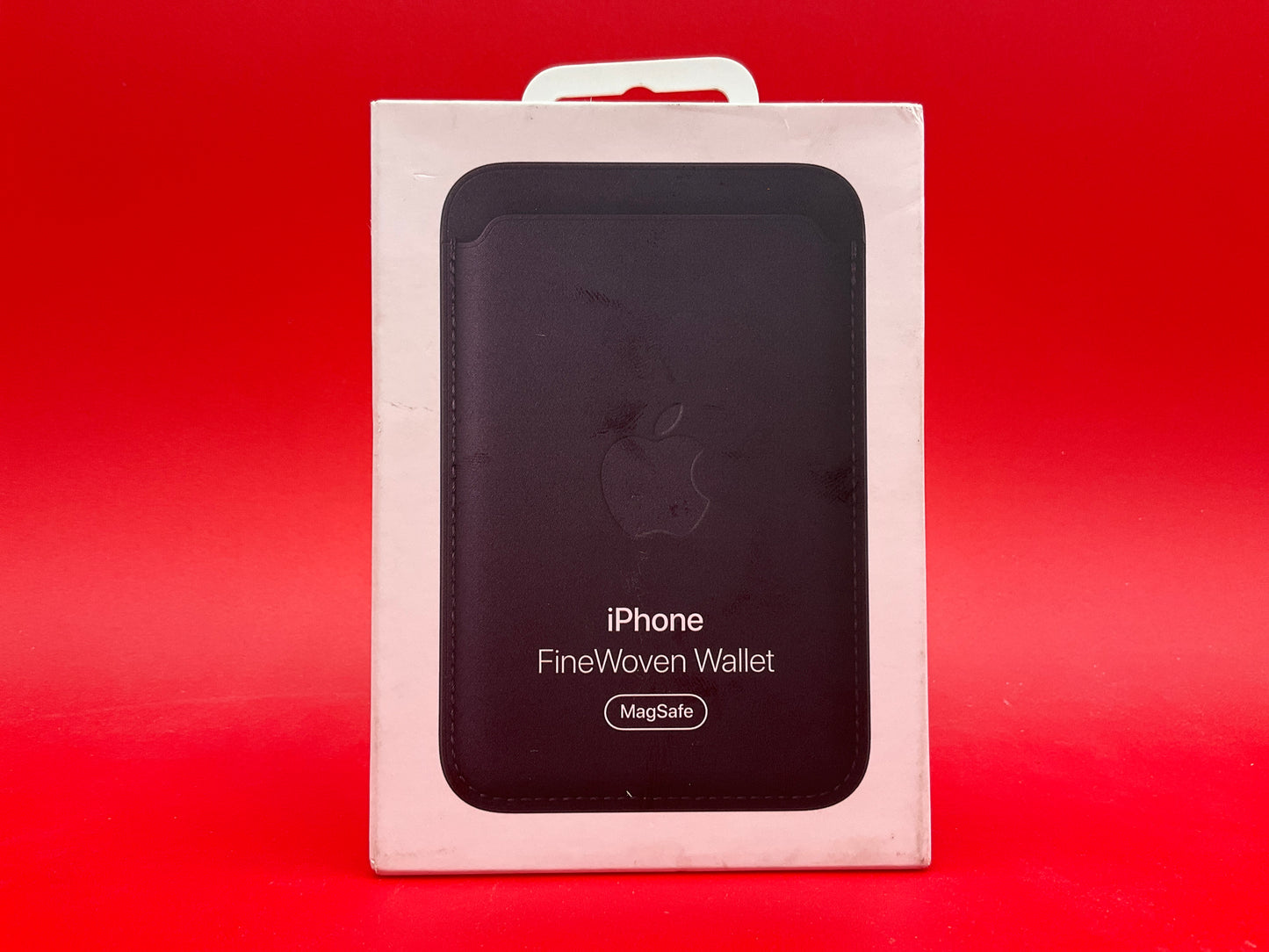 Apple-FineWoven-Wallet-with-MagSafe--black-