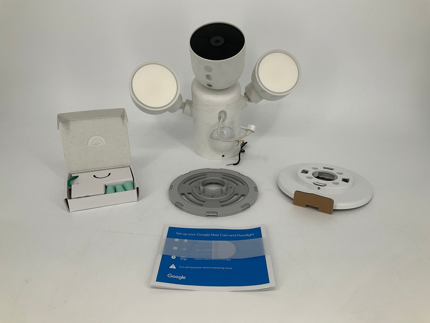 Google-Nest-Cam-Wired-Floodlight-Camera--white-