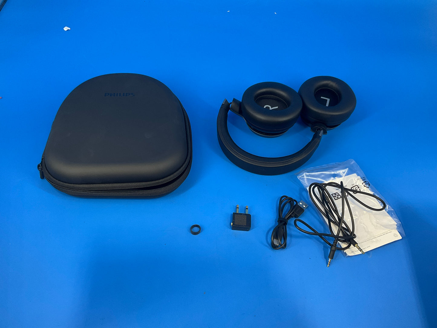 Philips-Over-Ear-Bluetooth-Headphones--black-