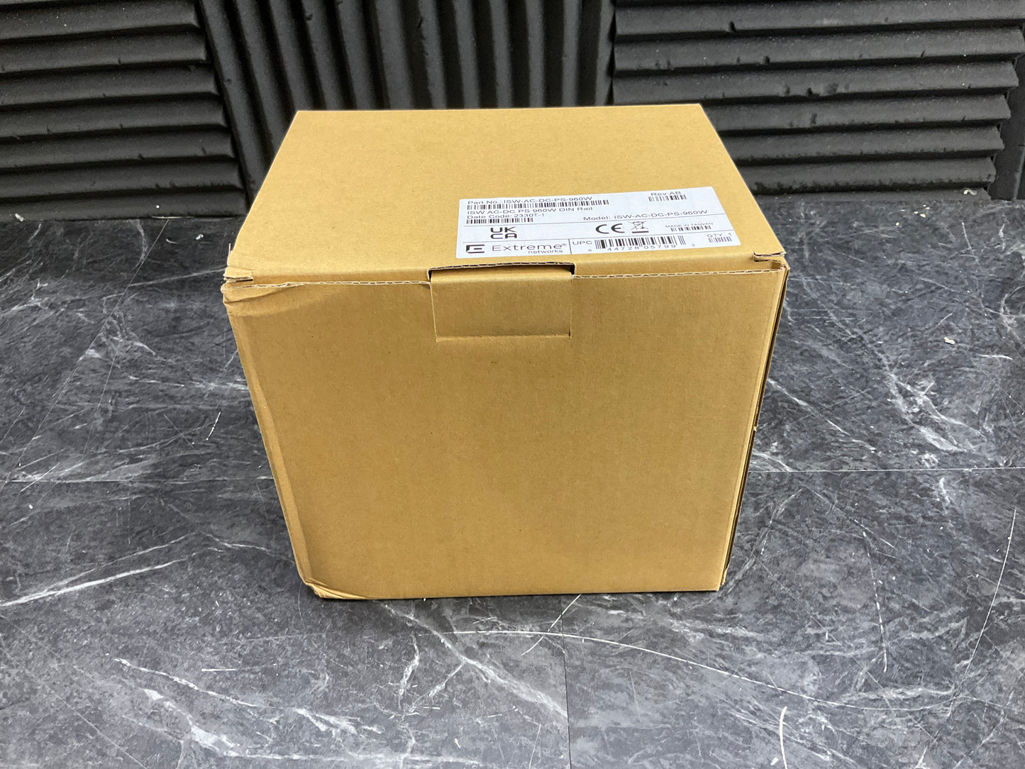 Extreme-Networks-960-watt-Power-Supply--208v-