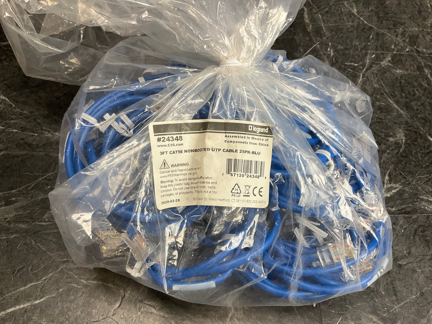 C2G-Cat5E-Nonbooted-UTP-Cable--3FT,-Blue,-25-Pack-