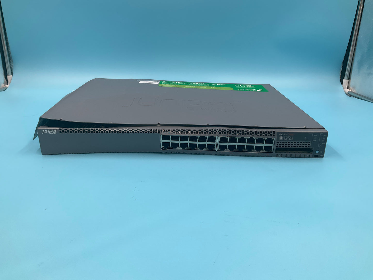 Juniper-Networks-EX4300-24P-24-port-10-100-1000-PoE--Switch