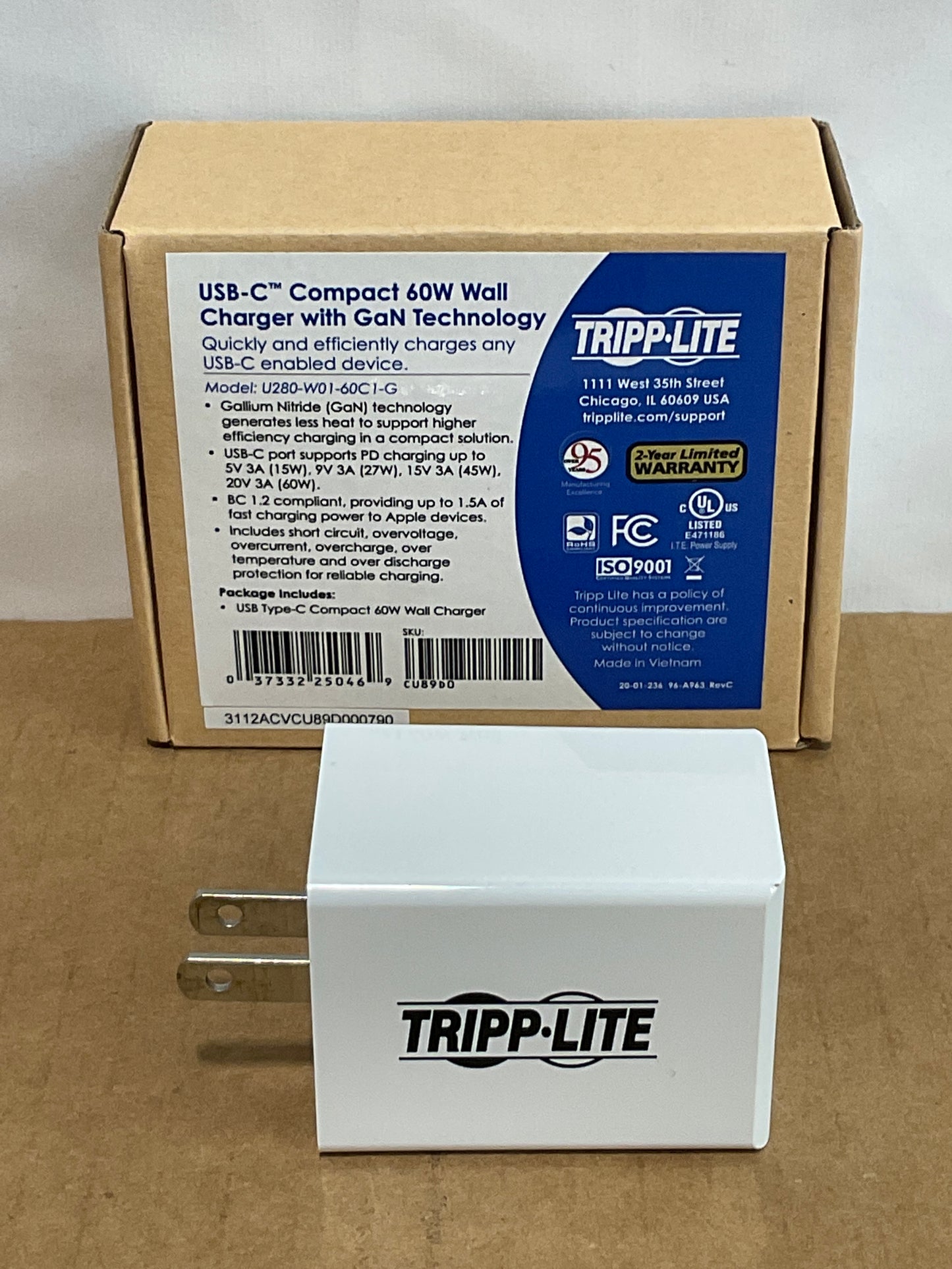 Tripp-Lite-USB-C-AC-Adapter
