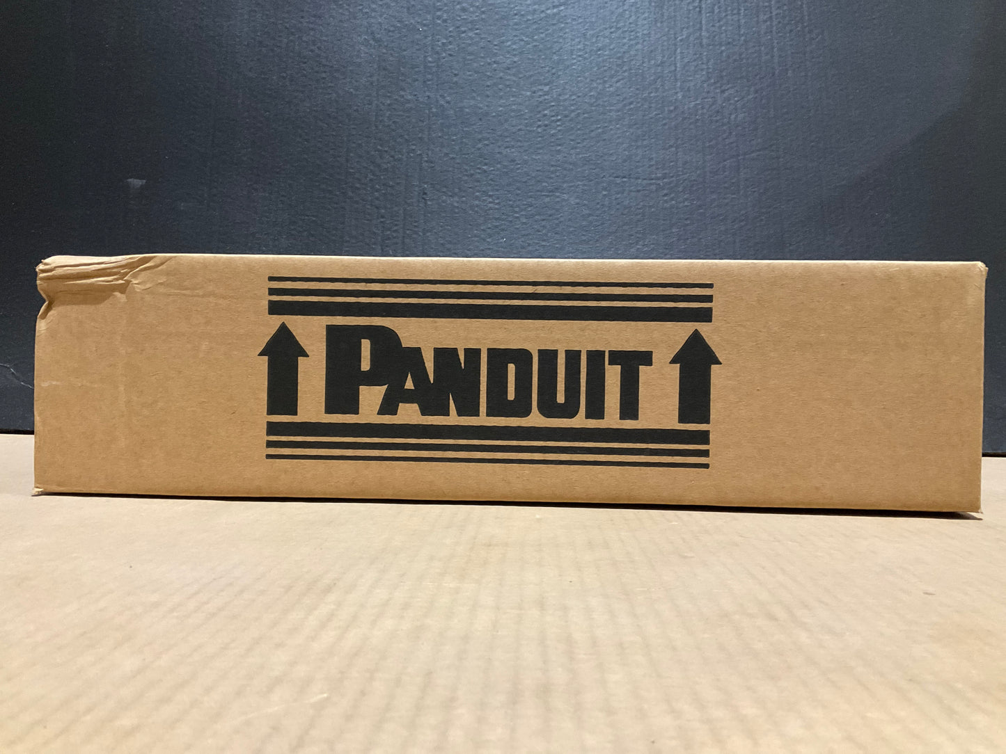 Panduit-Horizontal-Fitting-Tee--12x4-System---yellow-