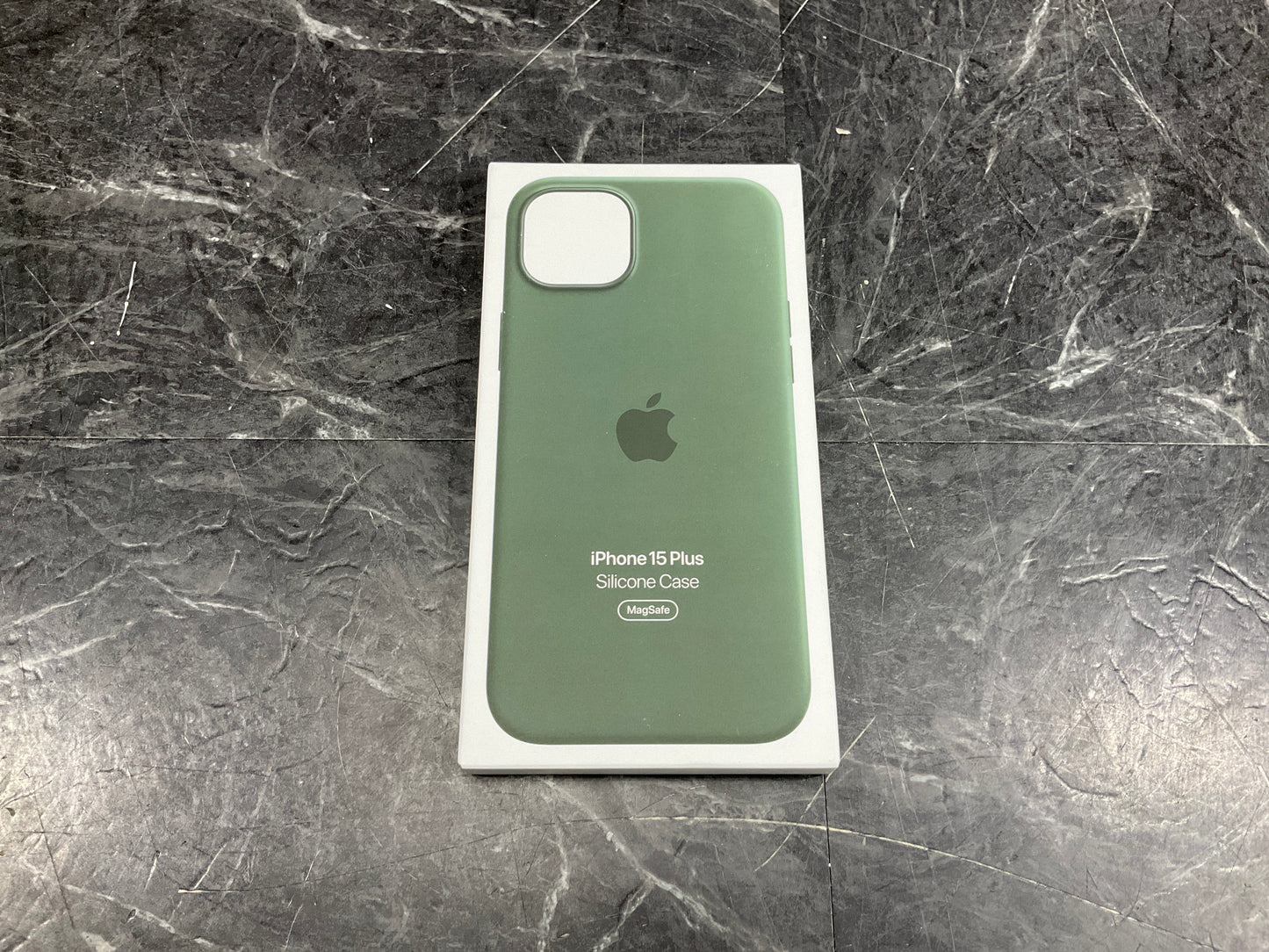 Apple-iPhone-Silicone-Case--15-Plus---cypress-