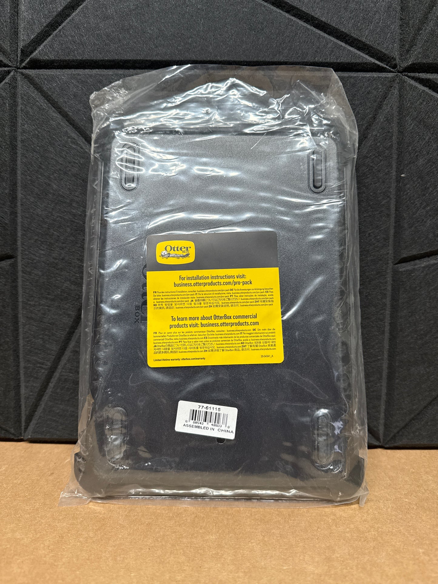 Otterbox-Defender-Series-Protective-Case--Microsoft-Surface-G0---black-