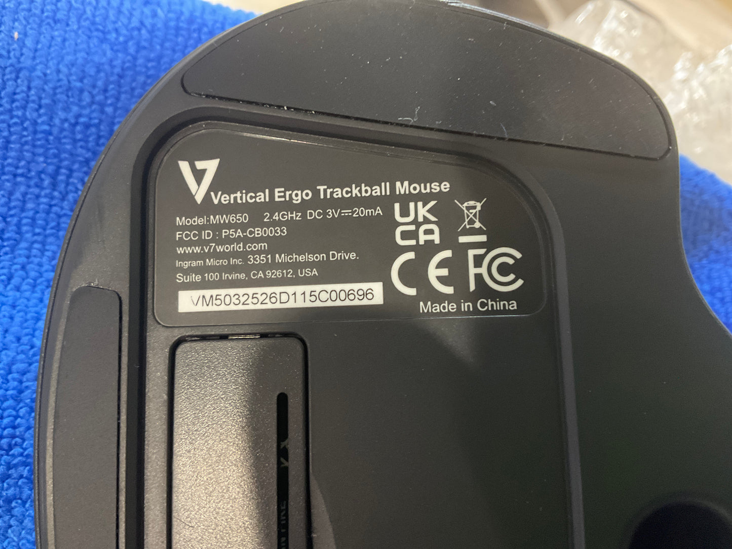 V7-Ergo-Vertical-Trackball-Mouse