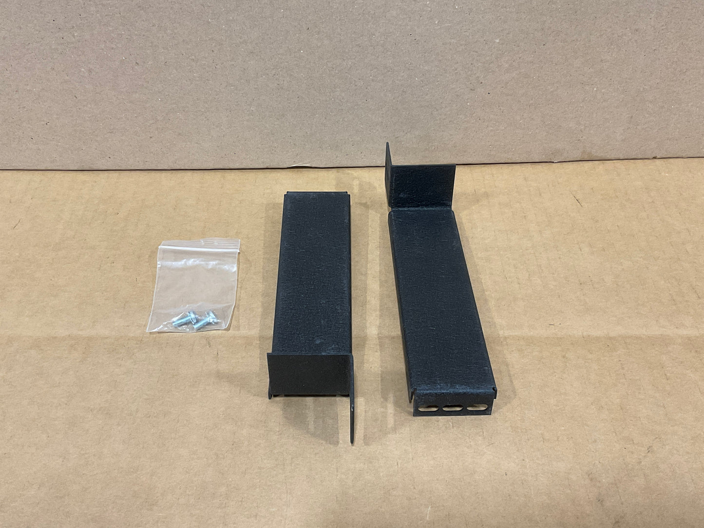 Vertiv-Geist-Offset-Brackets--2-pack-