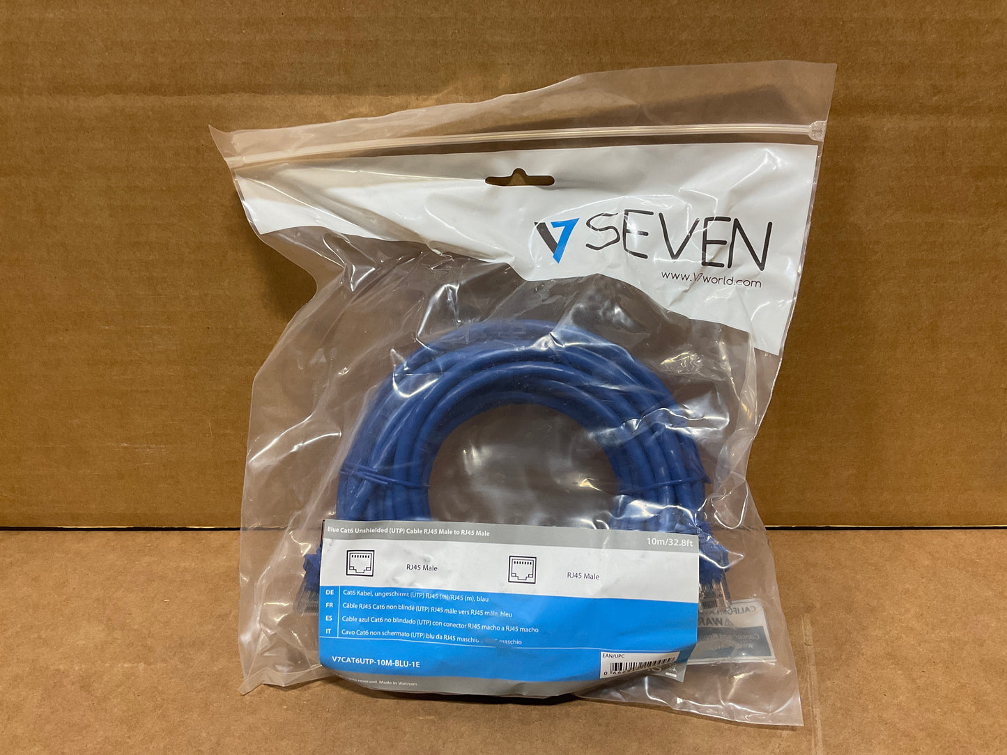 V7-RJ45-CAT-6-Patch-Cable,-Snagless-Molded---10-meters--blue-