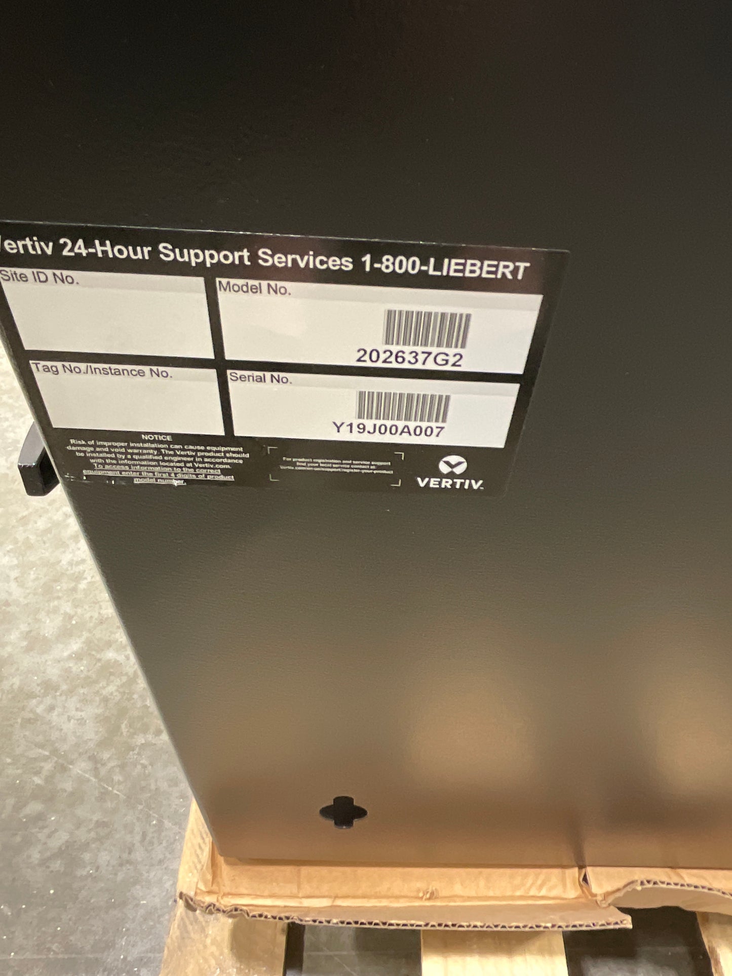 Liebert-Foundation-Hinged-Body-Wall-Mount-Rack-Cabinet--19--