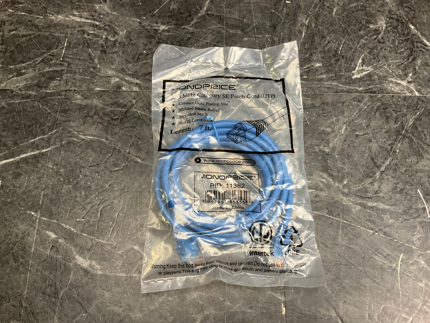 Monoprice-RJ45-CAT-5e-Patch-Cable,-Snagless-Molded---7-Feet--blue-