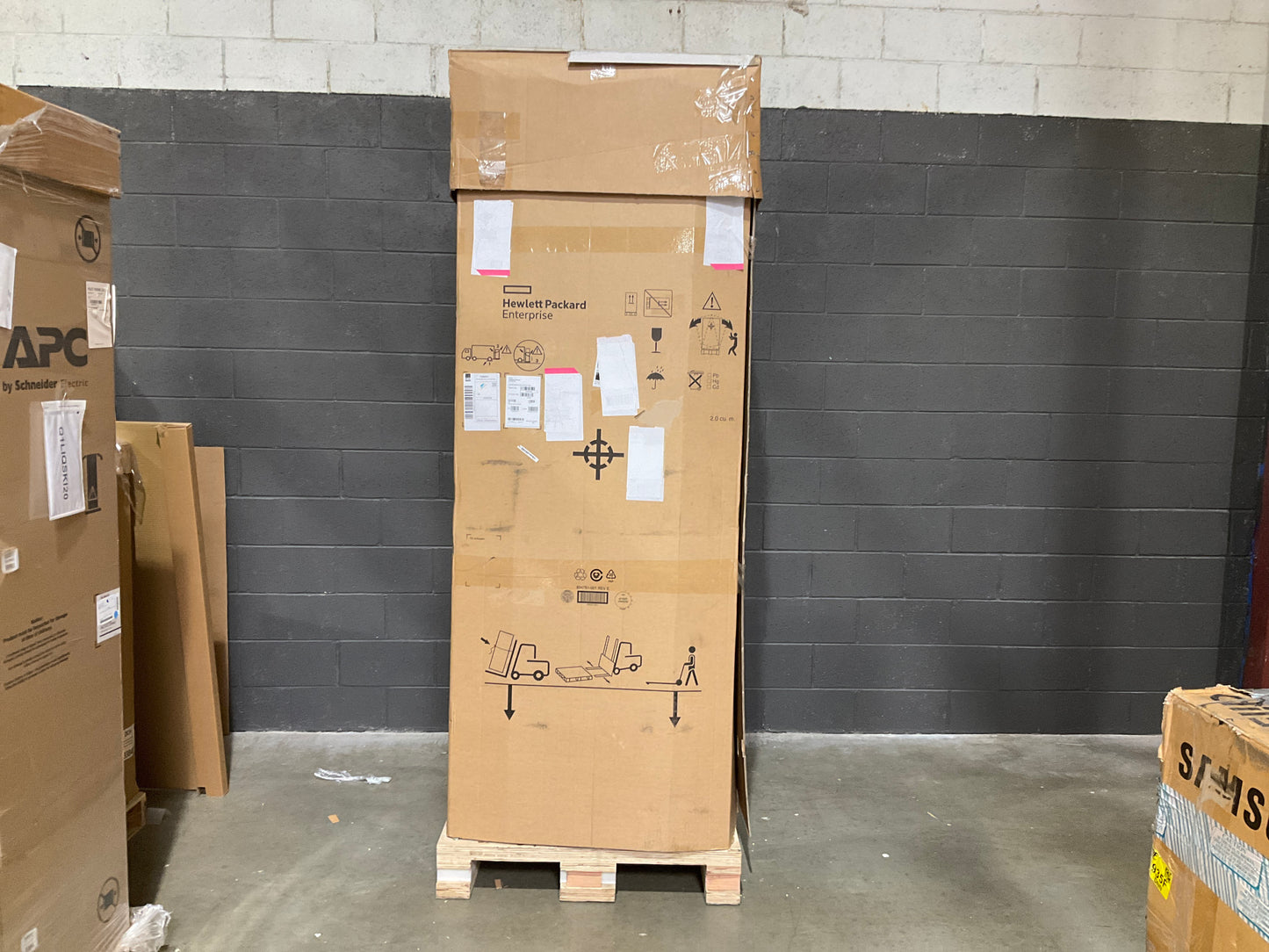 HPE-600mm-x-1075mm-G2-Enterprise-Shock-Rack--48U-