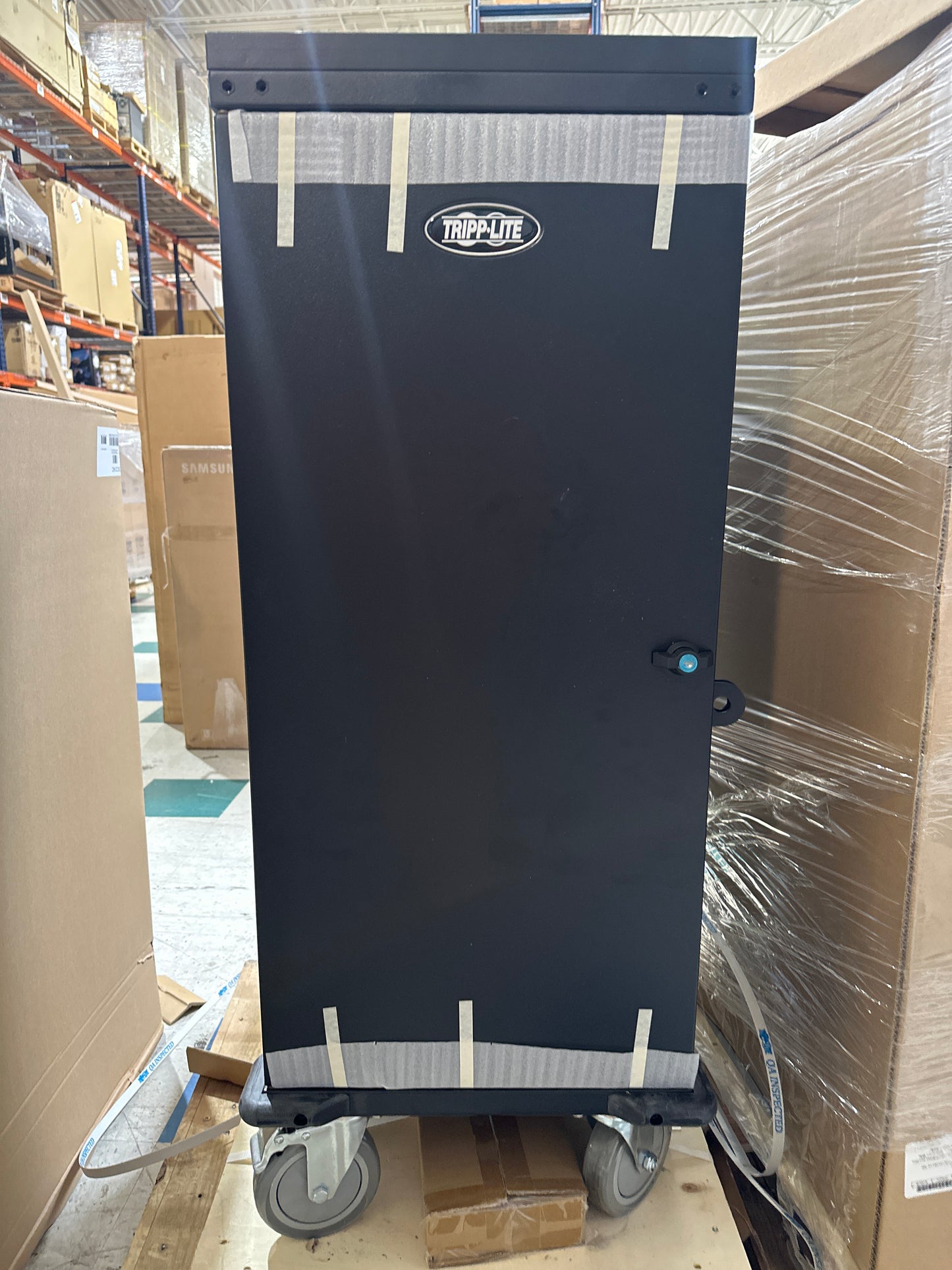 Tripp-Lite-Charging-Cart-Storage-Station-21