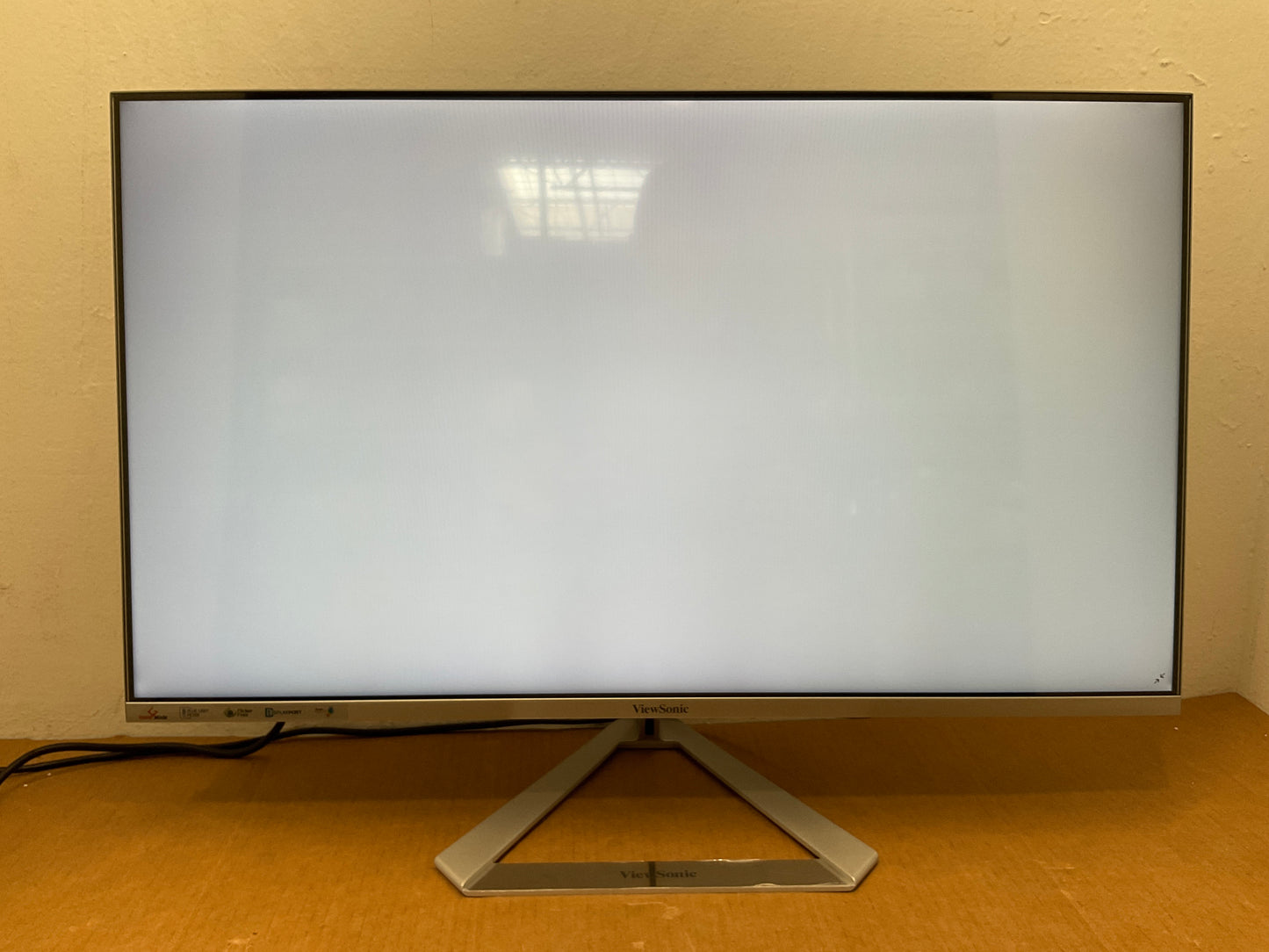 Viewsonic-32--LED-LCD-Monitor--1080p-