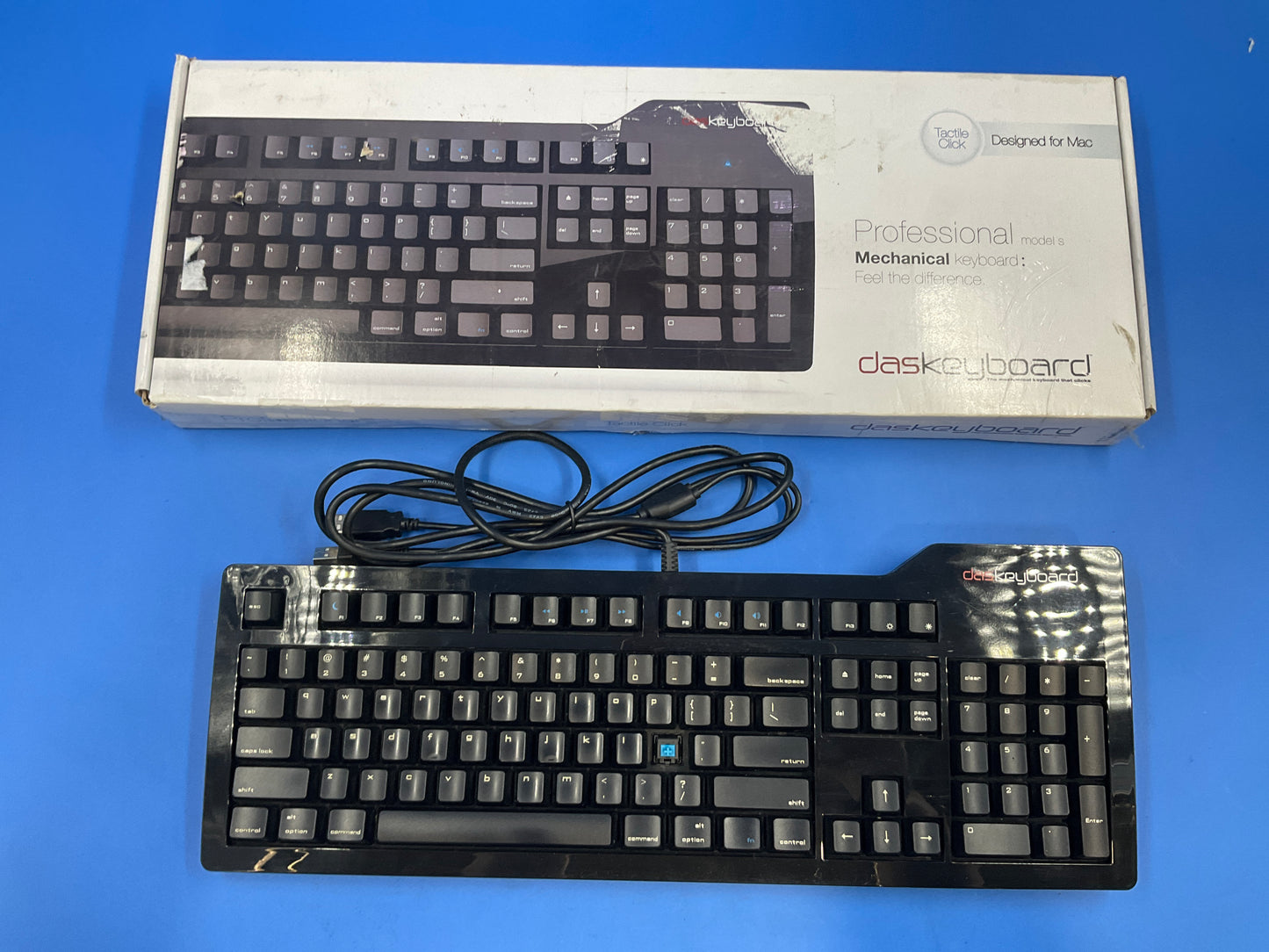 Das-Keyboard-S-Professional-Mechanical--Cherry-MX-Black-RGB-