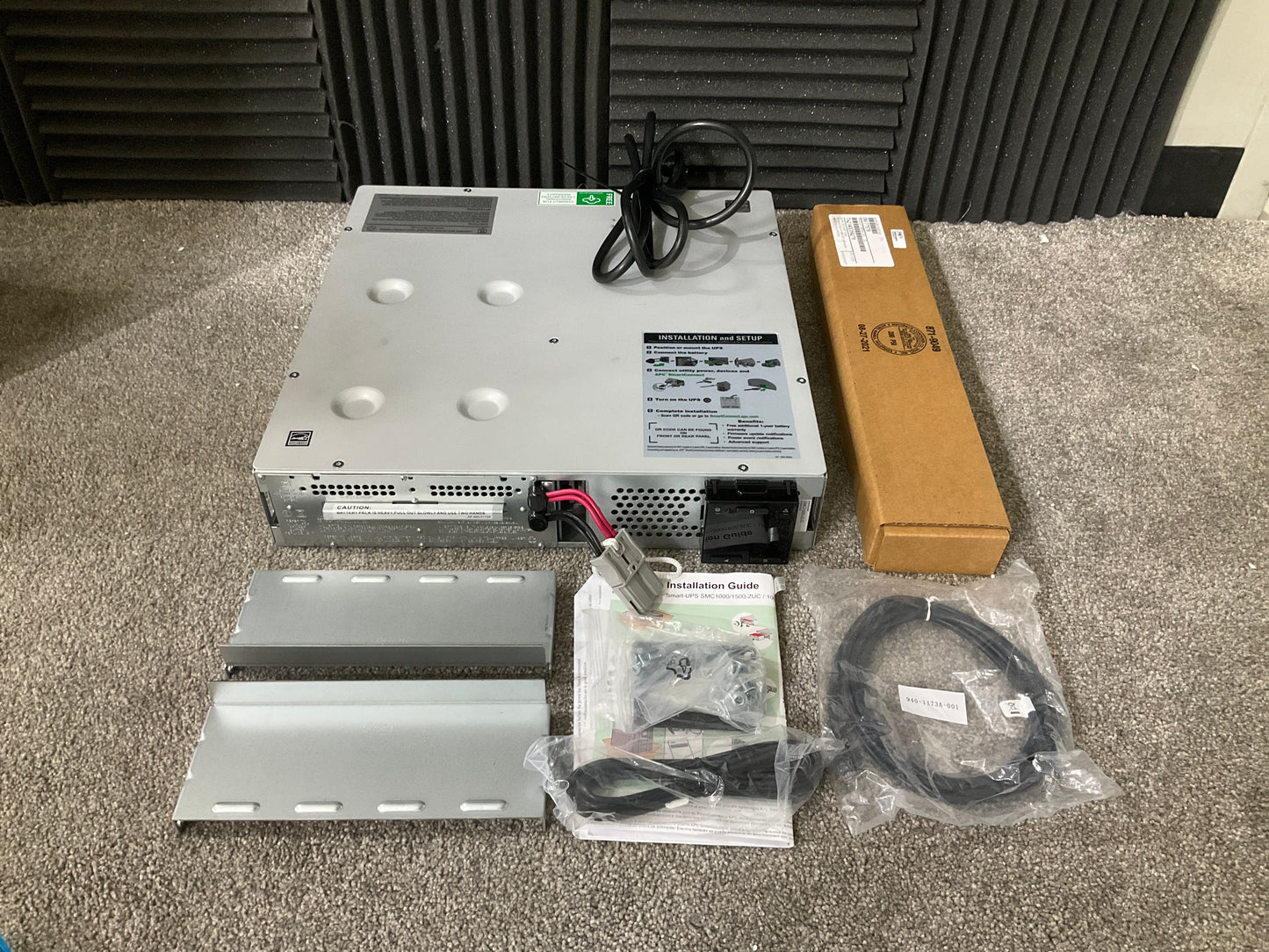 APC-SmartUPS-C-1500VA--120v-