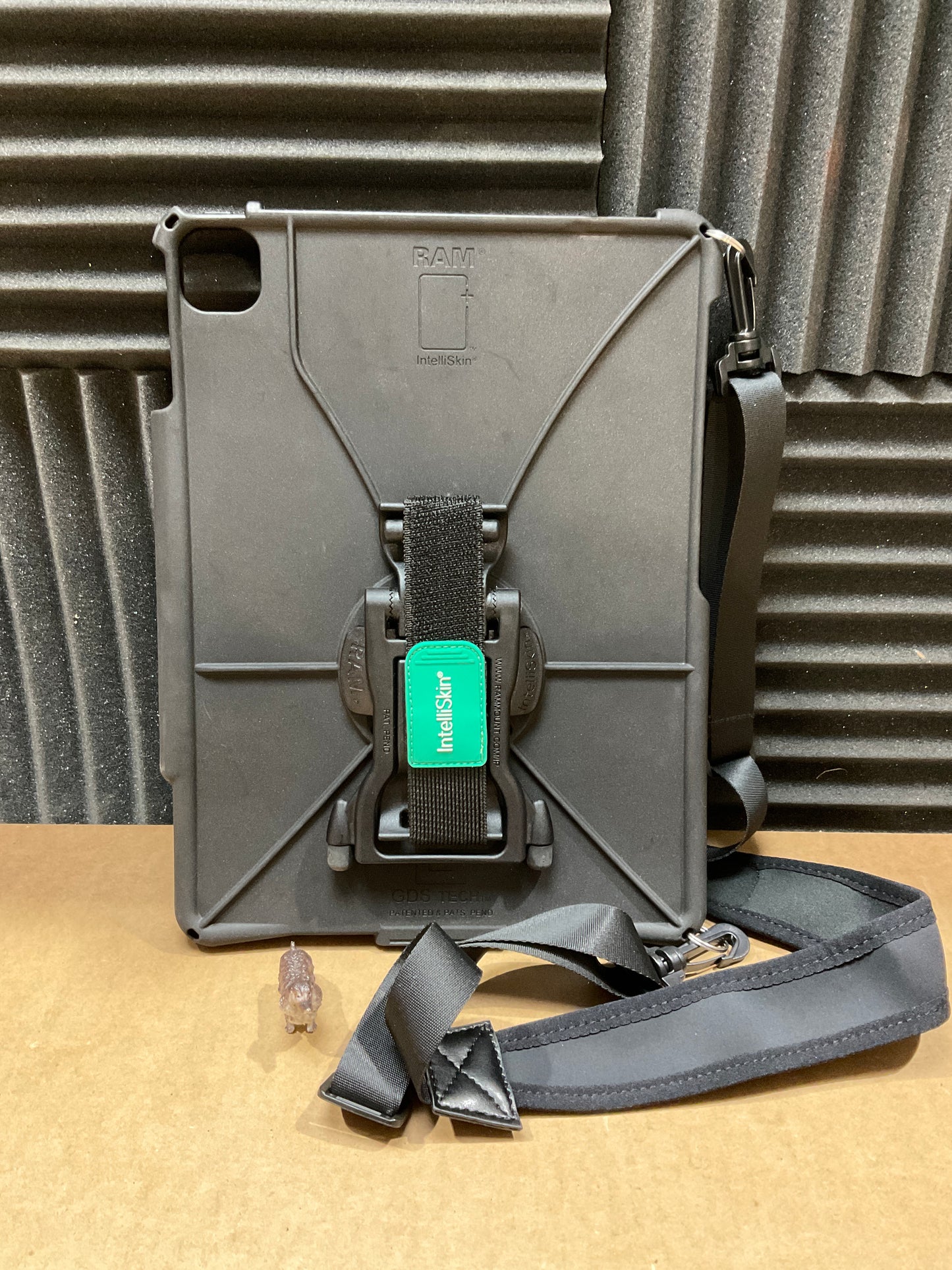 RAM-Mounts-Intelliskin--Apple-iPad-Pro-12-9-