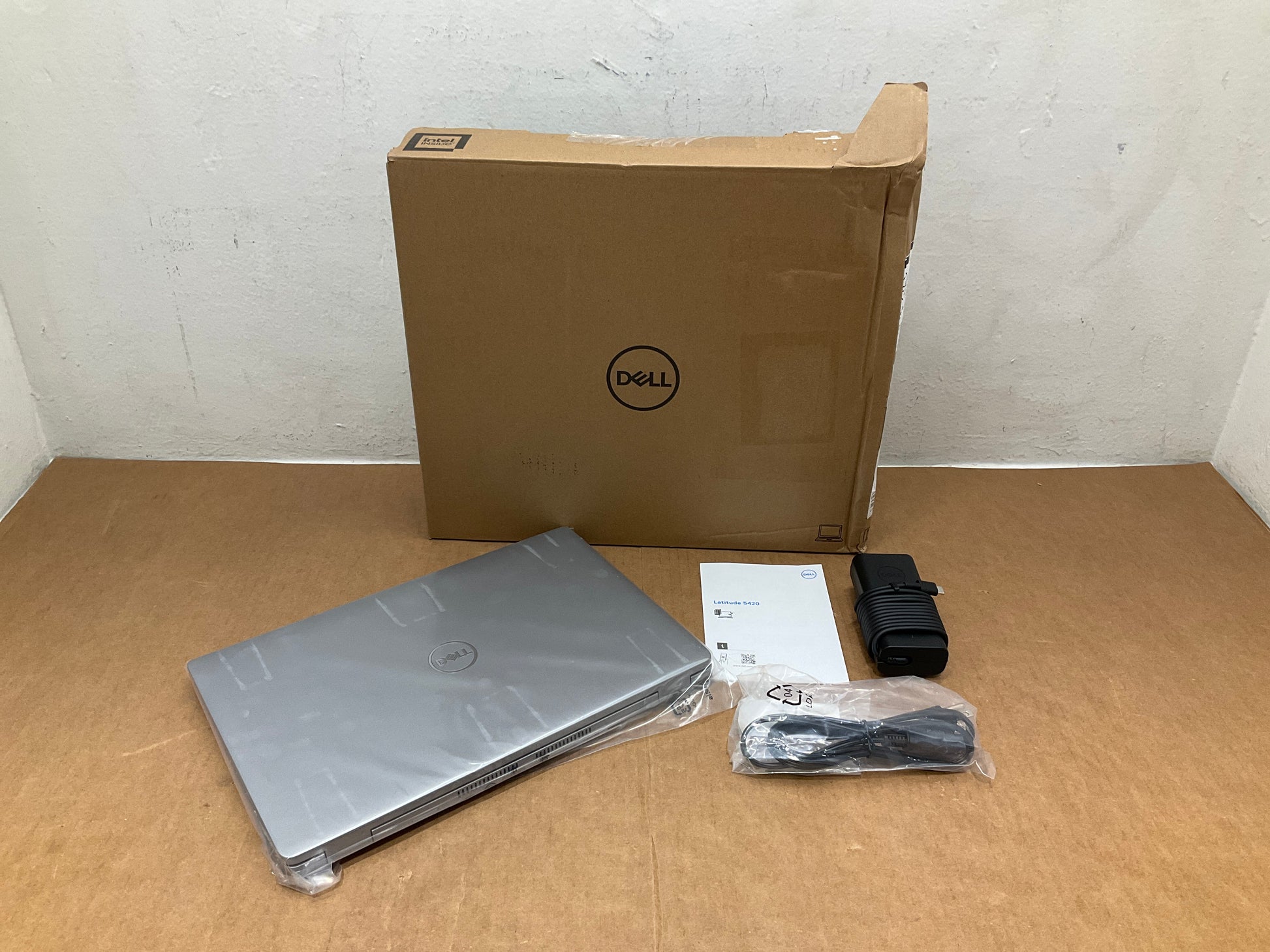 Dell-Latitude-5420-i5-1145G7-16GB-512GB-BT5-2-WiFi6-14F-W10P