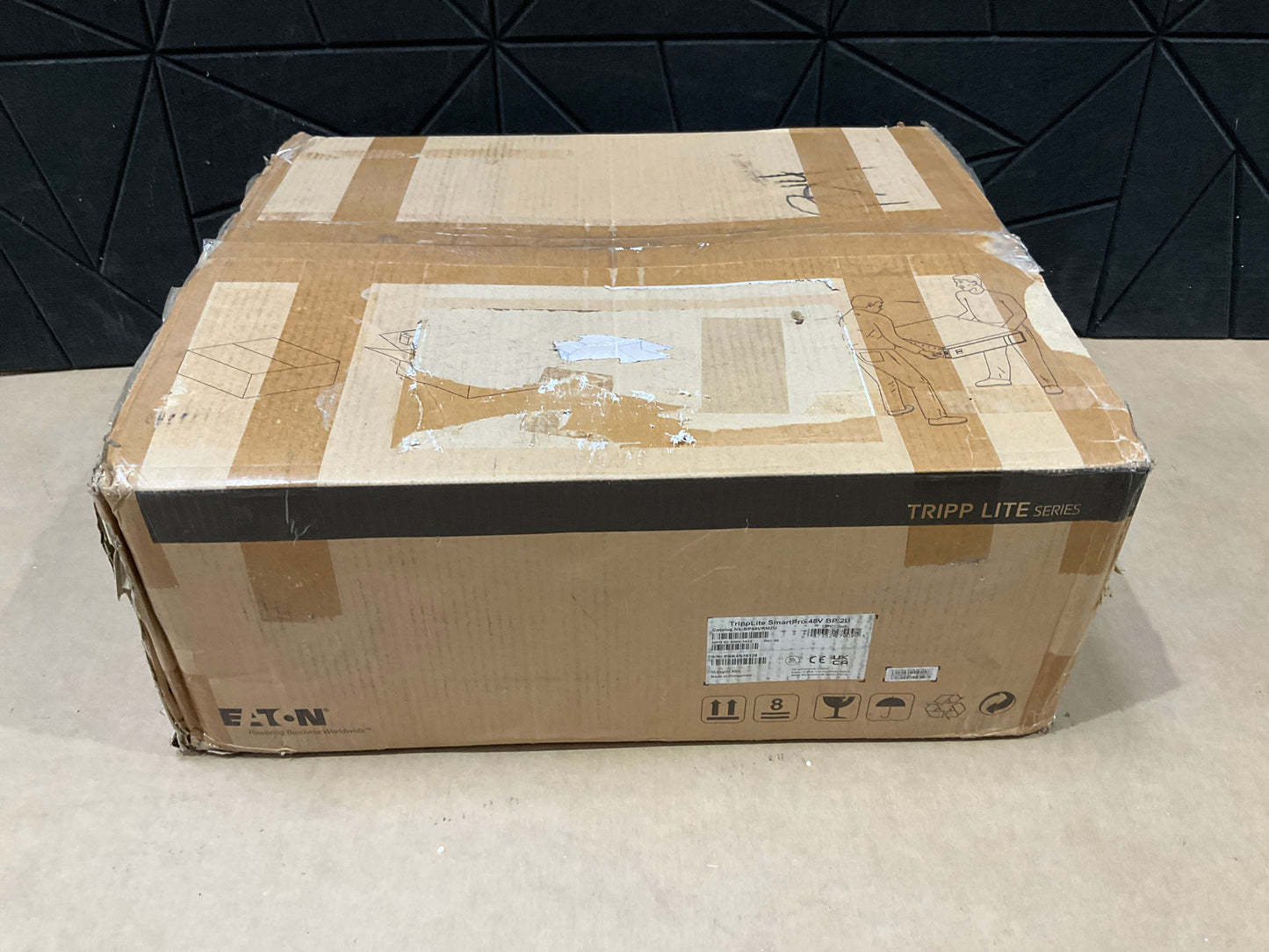 Tripp-Lite-48V-Extended-Battery-Module