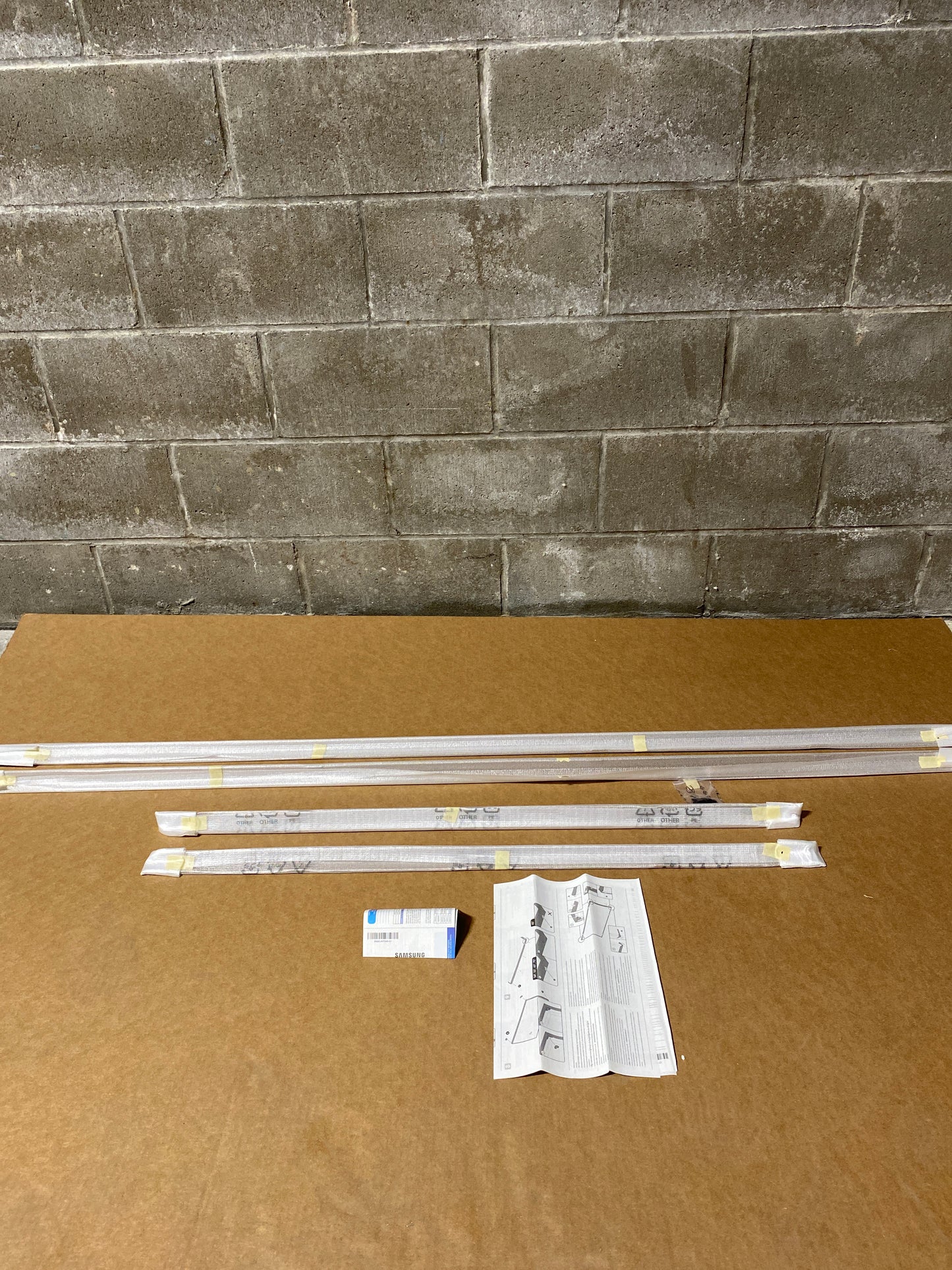 Samsung-75--TV-Customizable-Frame--2021---teak-