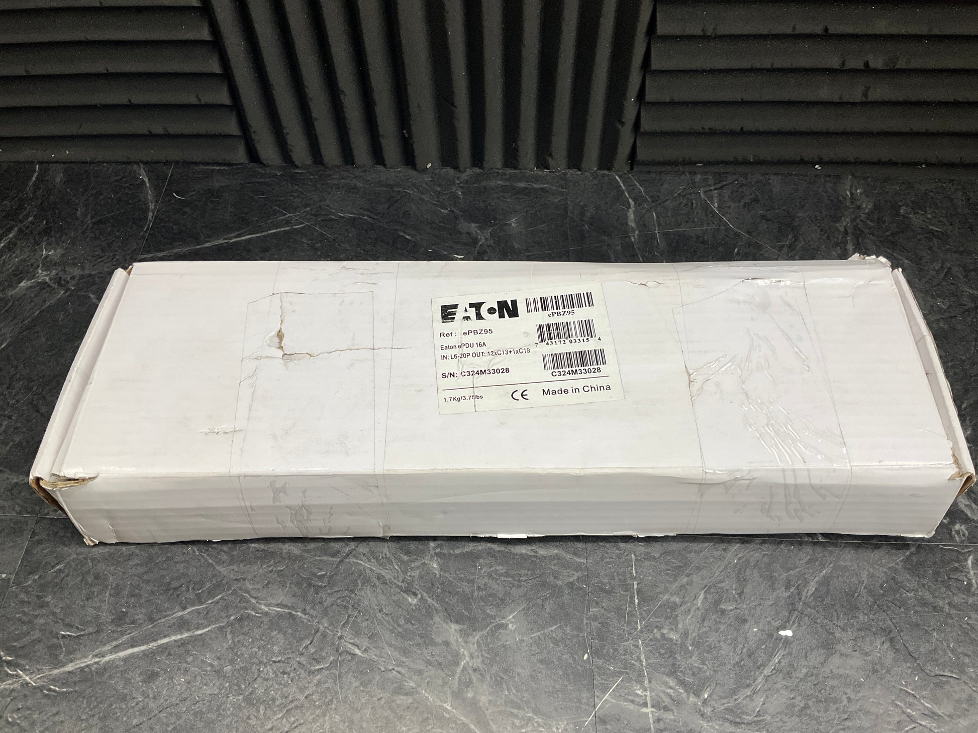 Eaton-PDU-Basic-12-Outlet