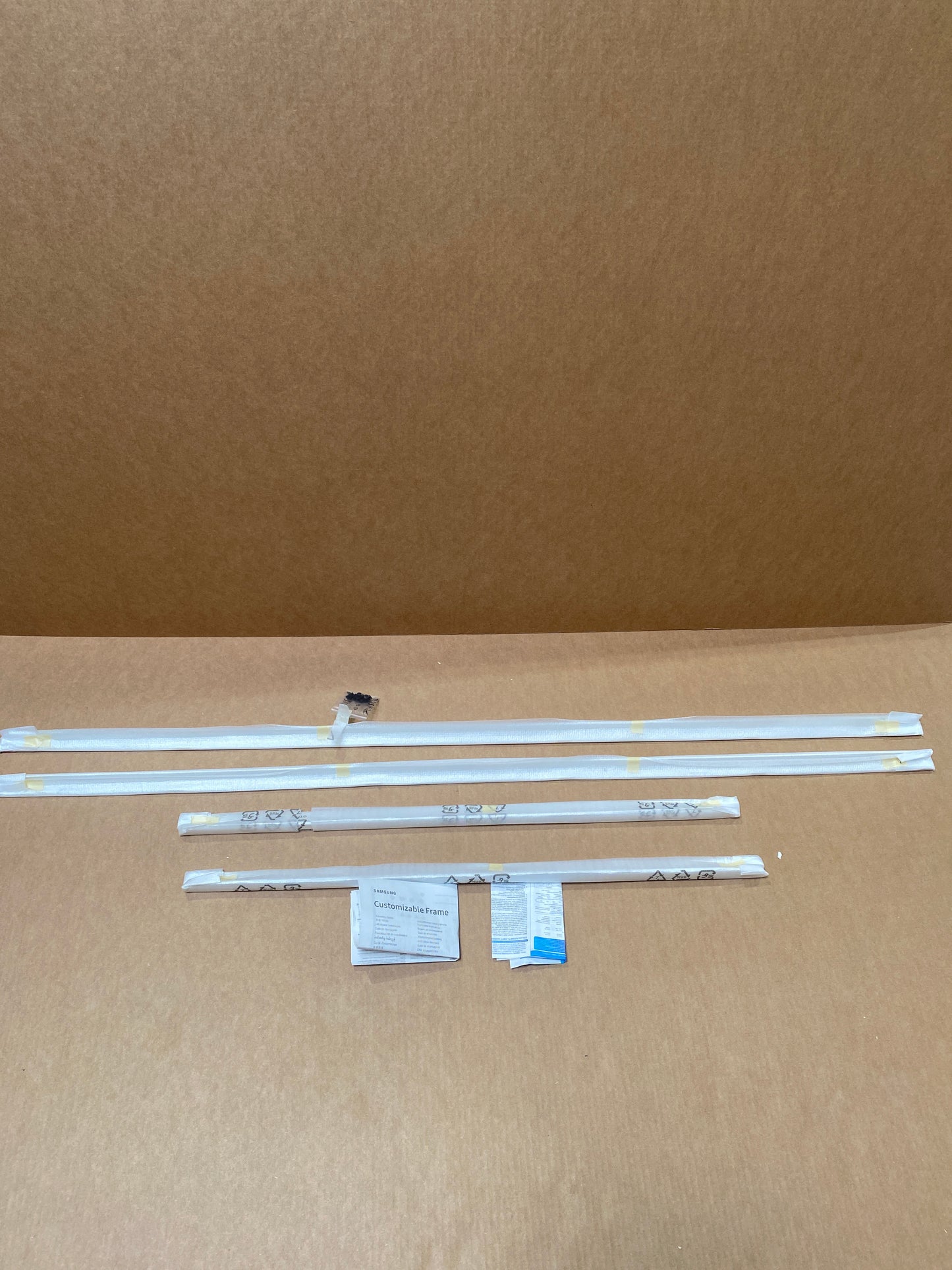 Samsung-65--TV-Customizable-Frame--2021----modern-white-