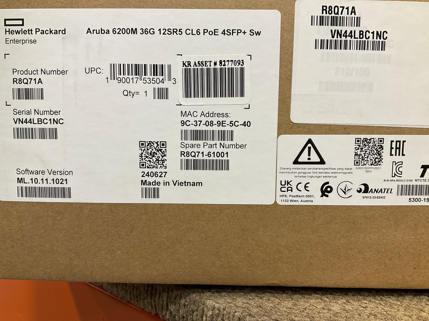 HPE-Aruba-6300M-36-port-Gigabit-PoE---12-port-1-2-5-5Gb-PoE--Switch