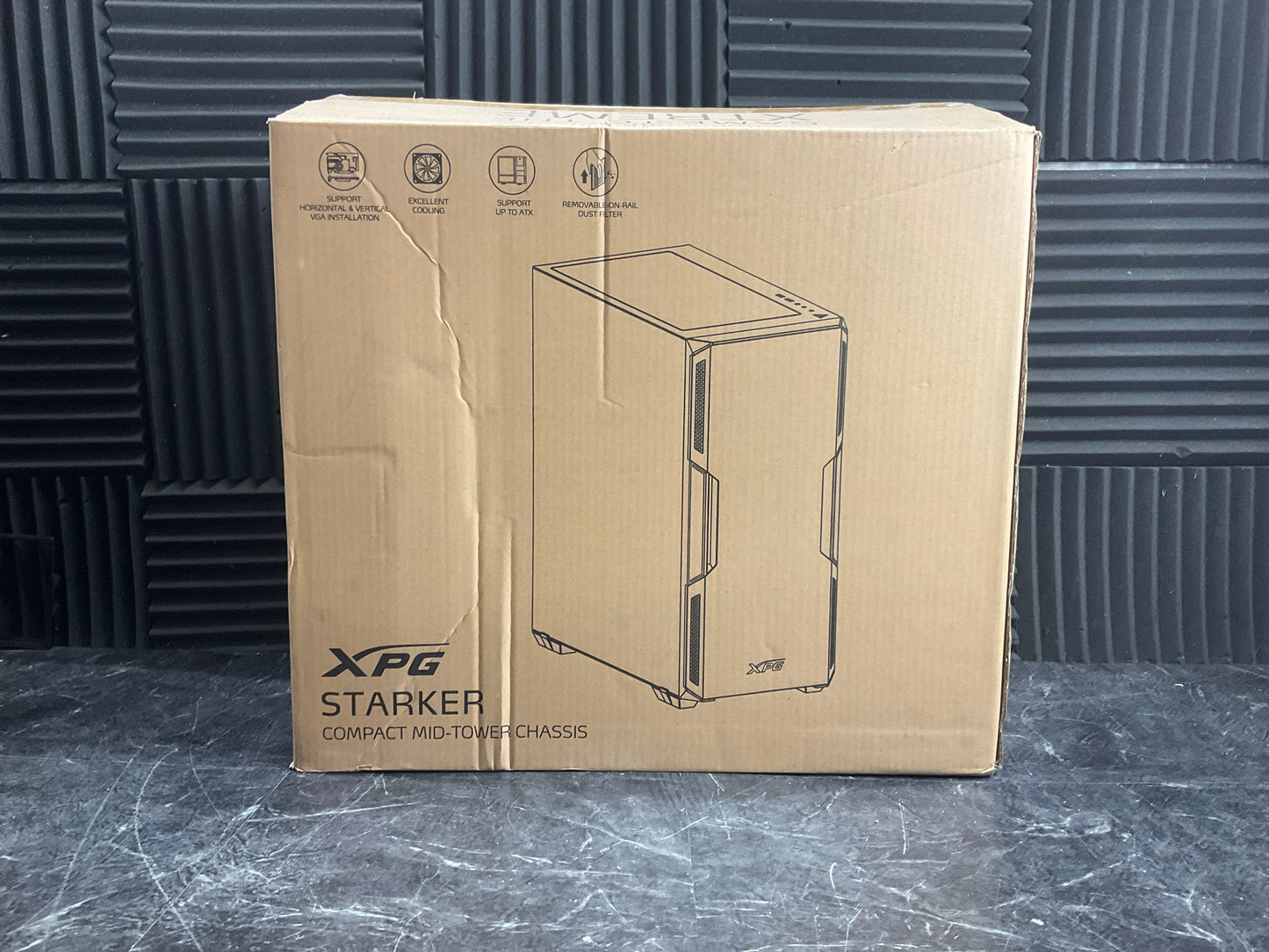 XPG-Starker-Air-Mid-Tower-PC-Case