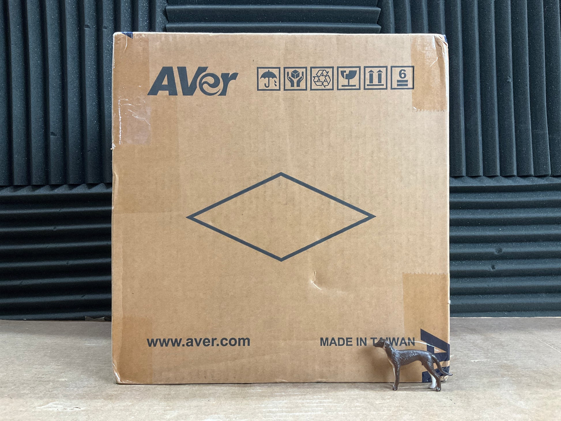 AVerMedia-Auto-Tracking-Camera--white-