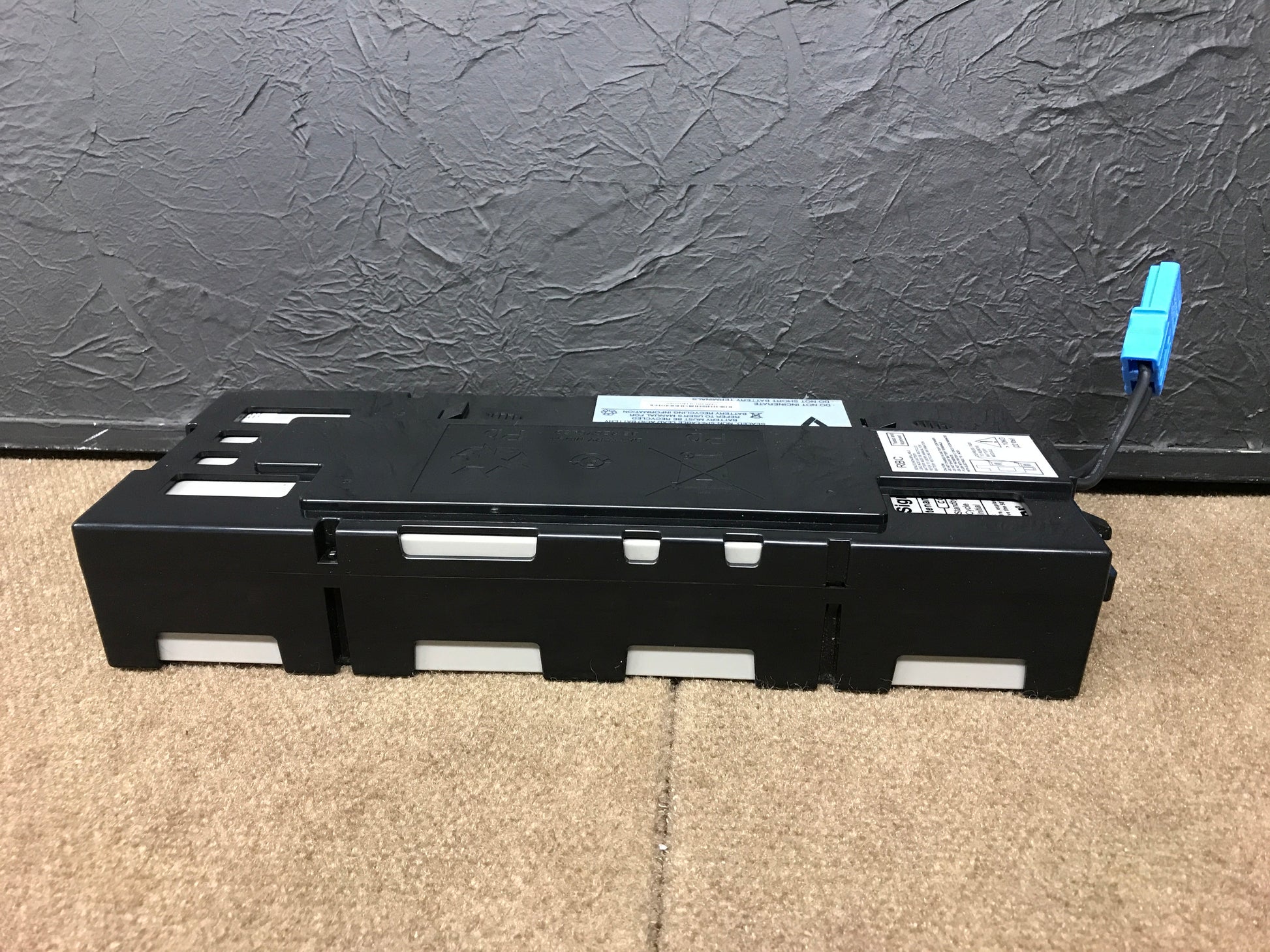 V7-Replacement-Battery-Cartridge--APC-SmartUPS-RBC115-