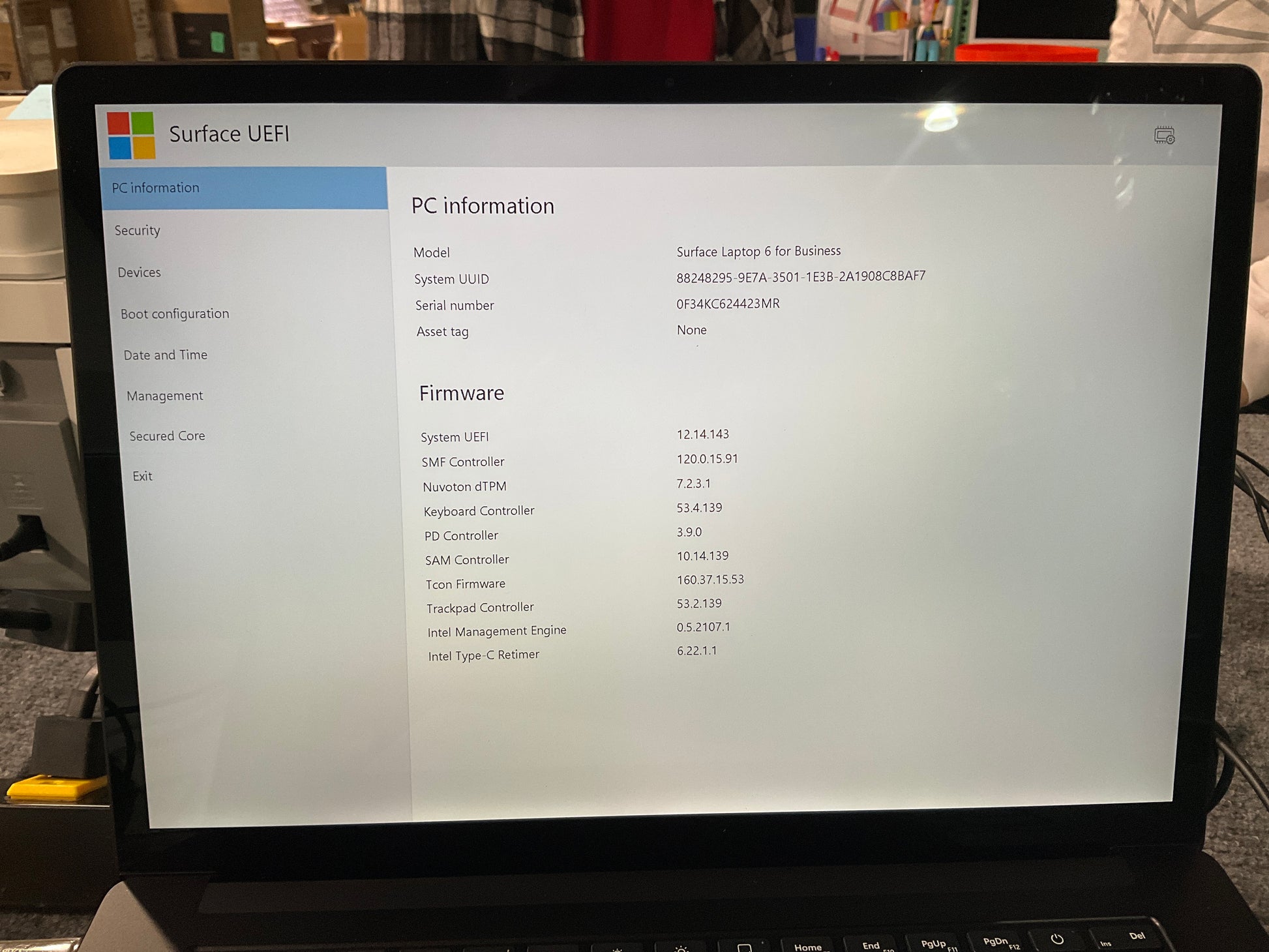Microsoft-Surface-Laptop-6-U7-165H-32GB-1TB-13-5T-W11P--black-