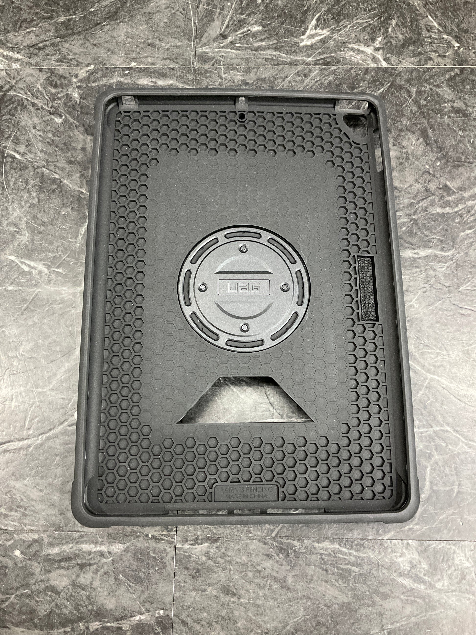Metropolis-with-Hand-Strap-Series-iPad-10-2”--9th-Gen,-2021--Case