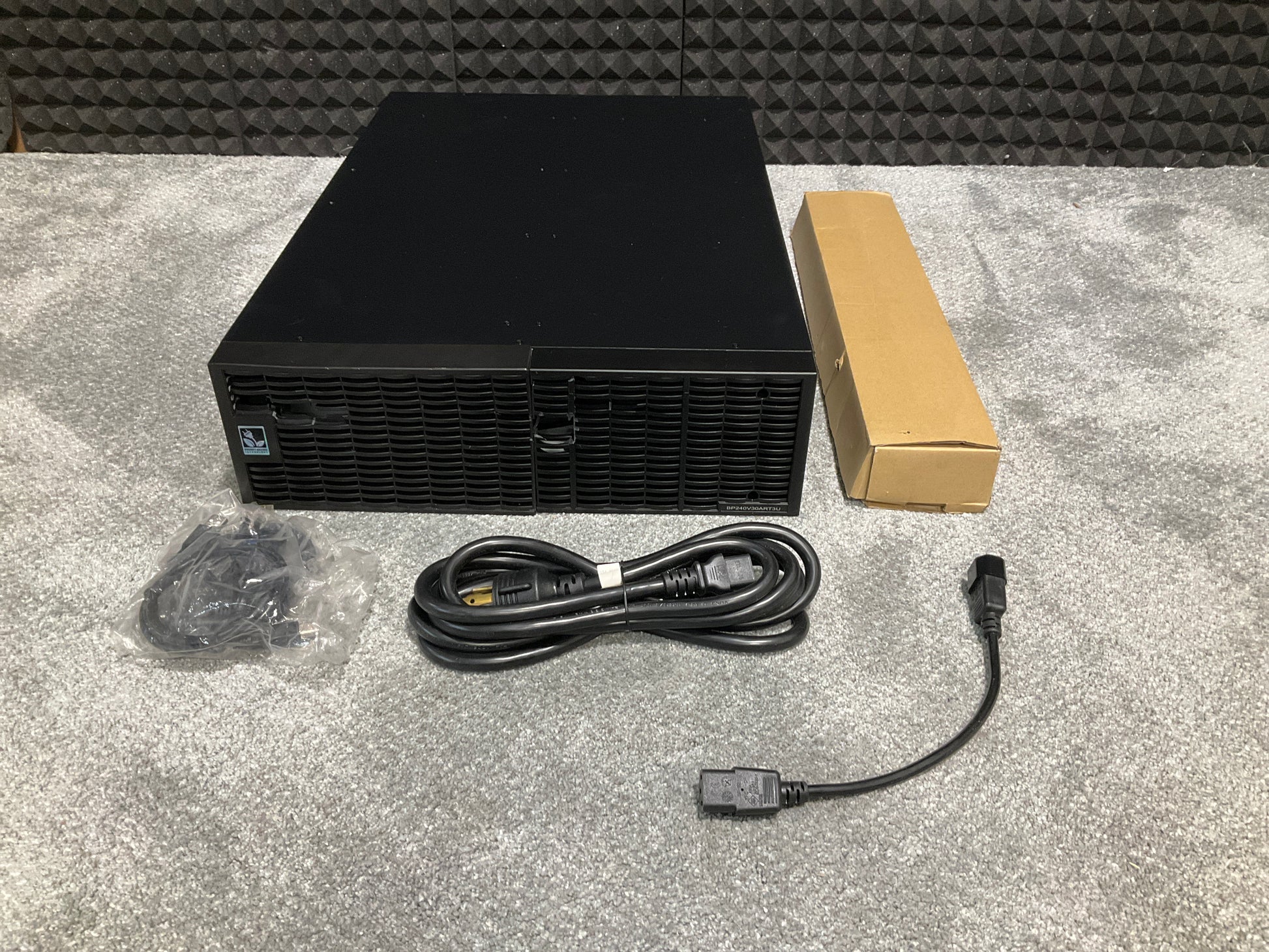 CyberPower-Extended-Battery-Module--OL6000-OL8000-
