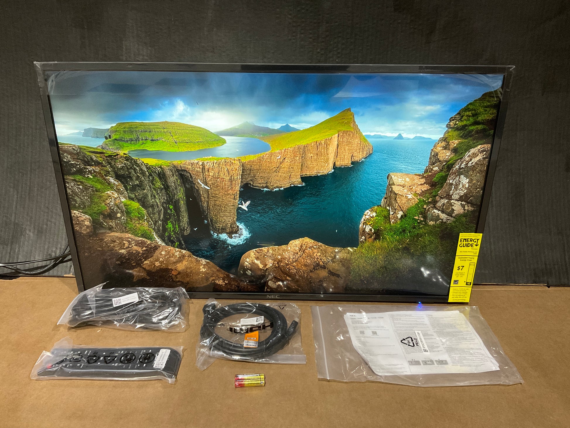NEC-E-Series-32--LED-LCD-Commercial-Signage-Display--1080p-