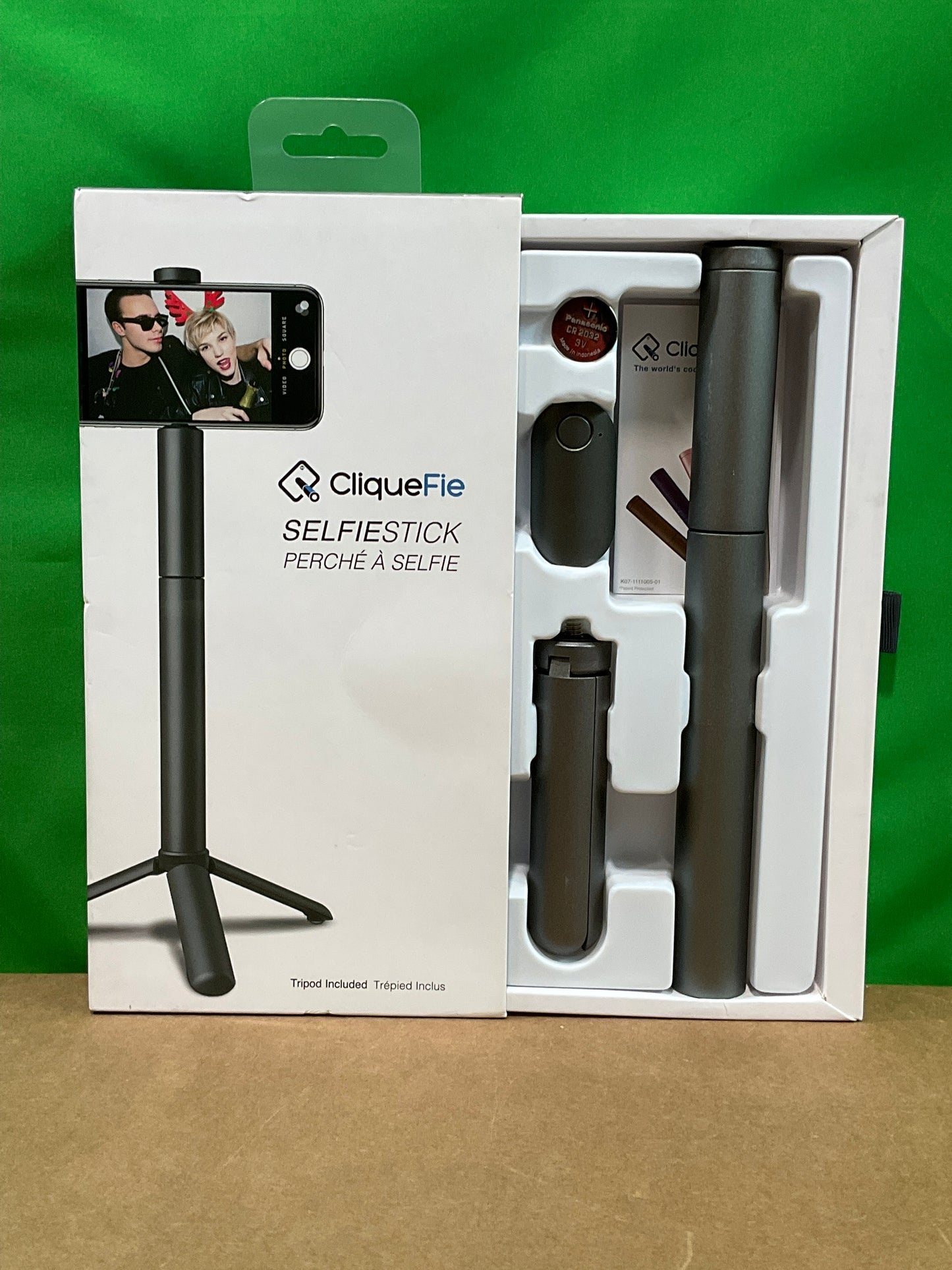 CyberPower-CliqueFie-Selfie-Stick