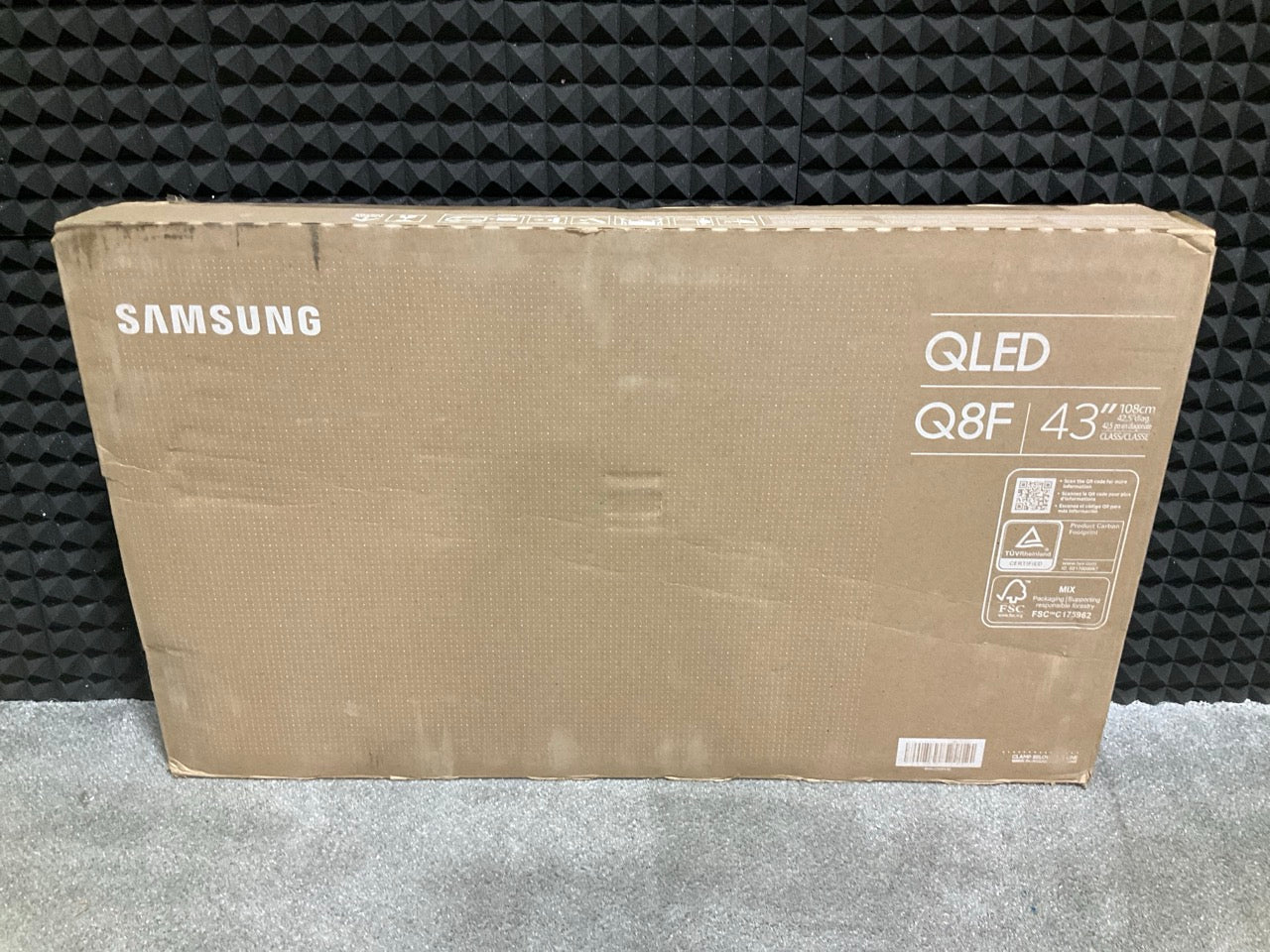 Samsung-Q8F-43--QLED-Smart-TV--4K-