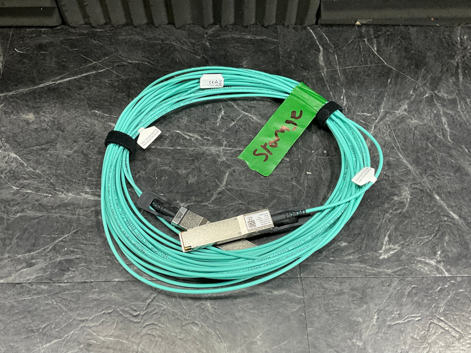 Mellanox-LinkX-200-Gigabit-InfiniBand-QSFP56-Active-Optical-Cable--15-meters-